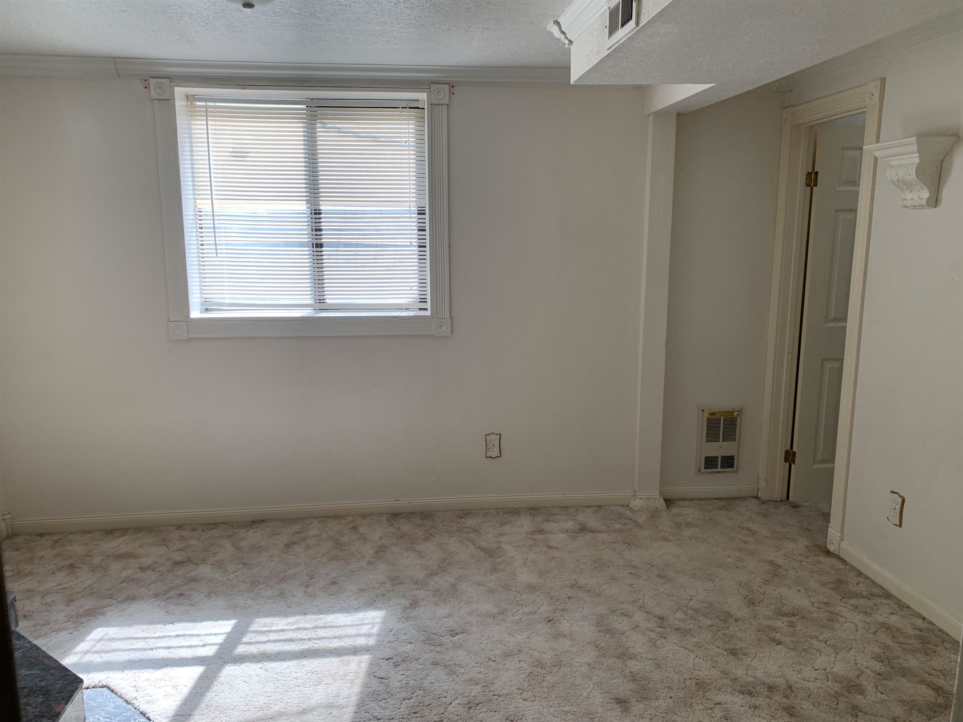 4720 LINCOLN St - Photo 13