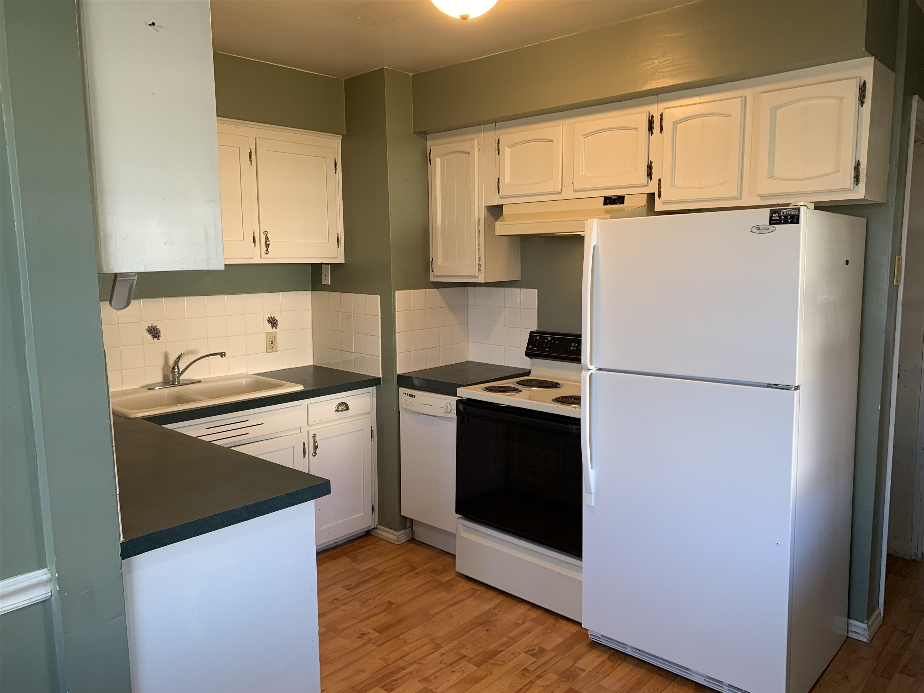 4720 LINCOLN St - Photo 4