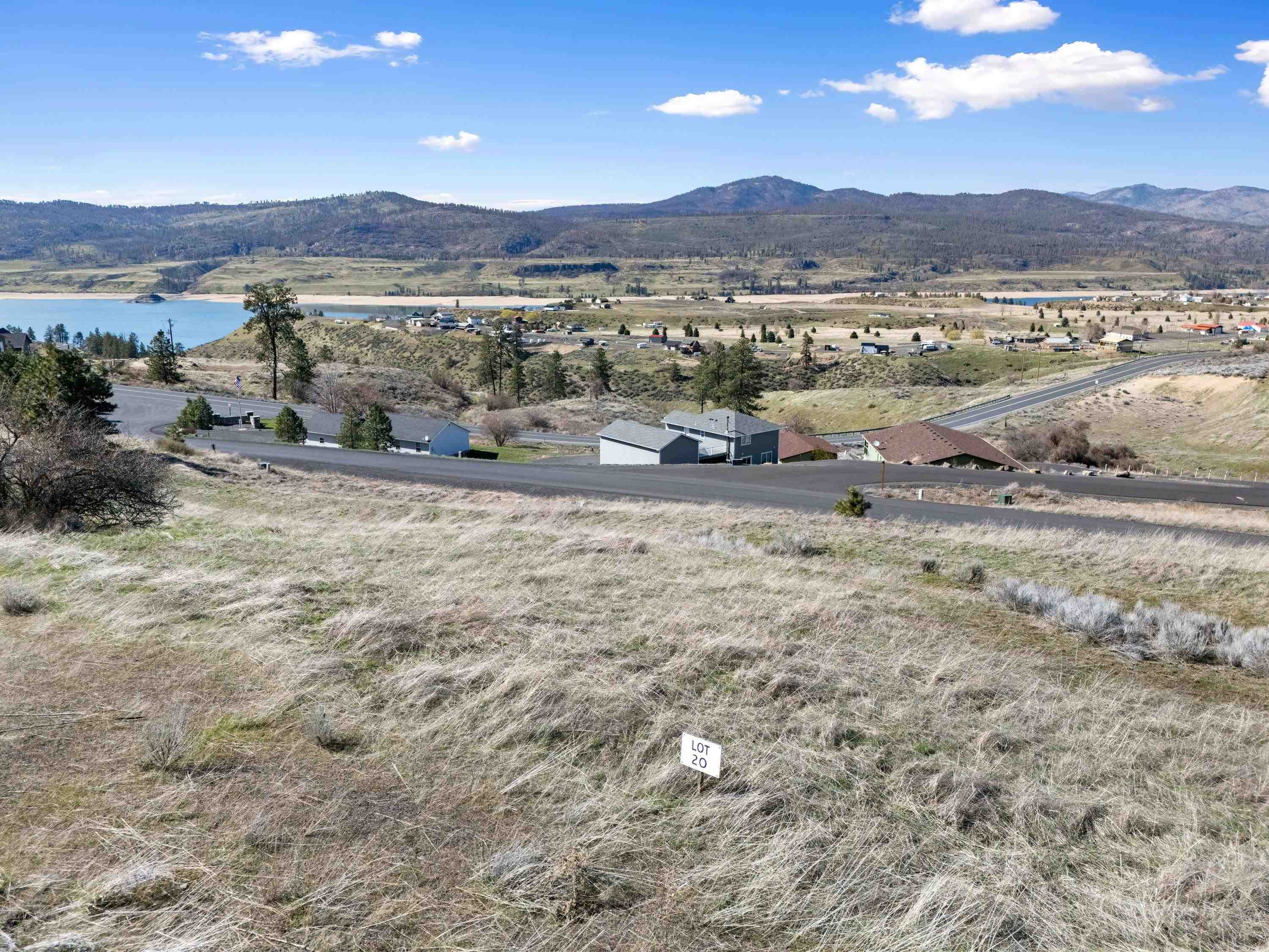 41140 Lakeview Heights Dr. N. - Photo 2
