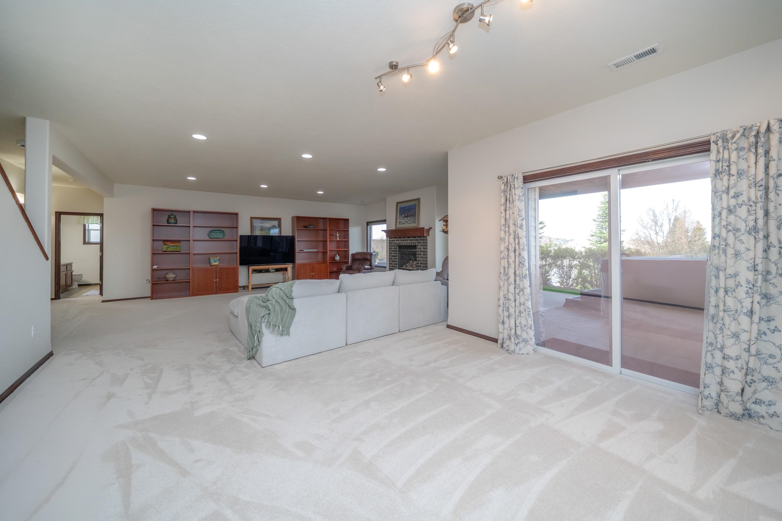 1211 N Lancashire Ln - Photo 32