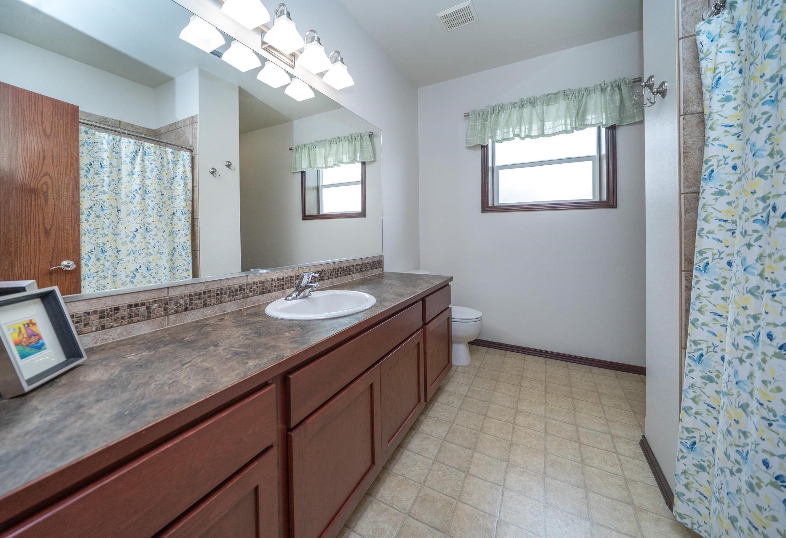1211 N Lancashire Ln - Photo 34