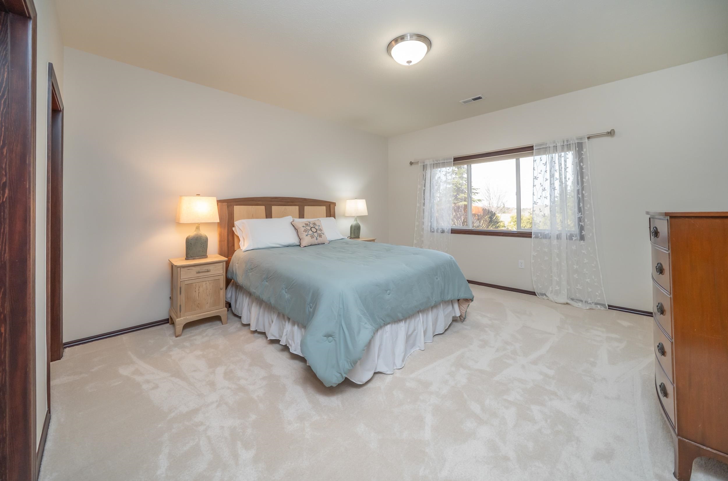 1211 N Lancashire Ln - Photo 37