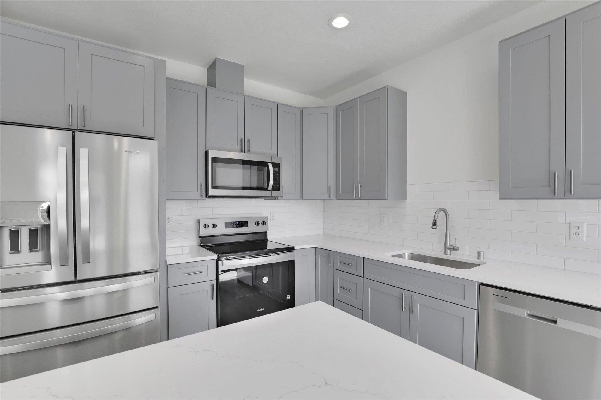 13813 W Redding Dr - Photo 14