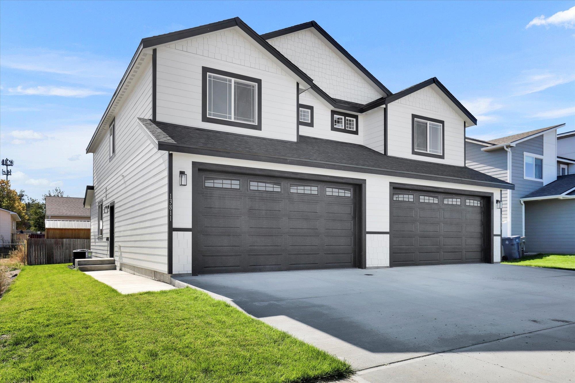 13813 W Redding Dr - Photo 3