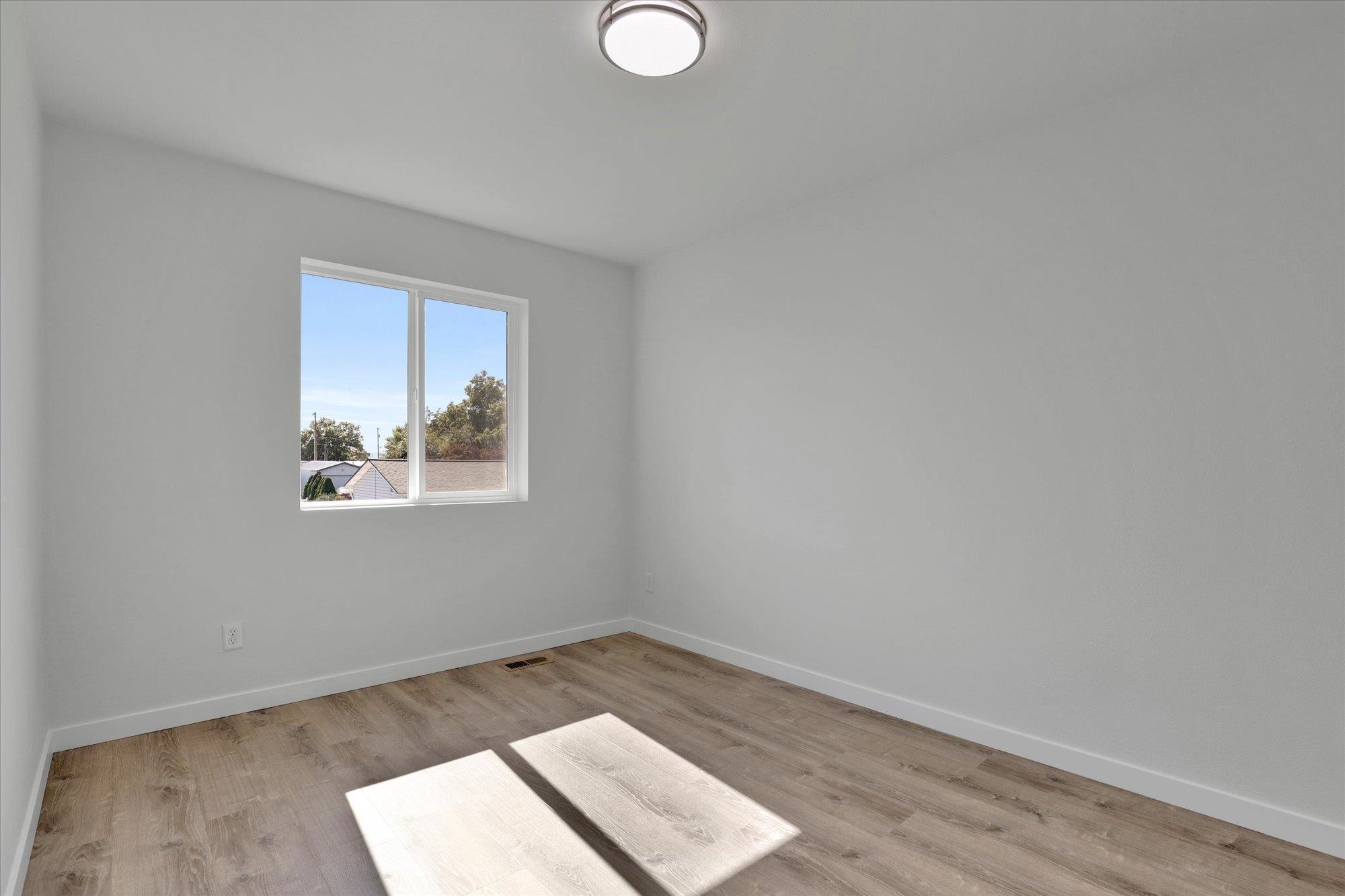 13813 W Redding Dr - Photo 25
