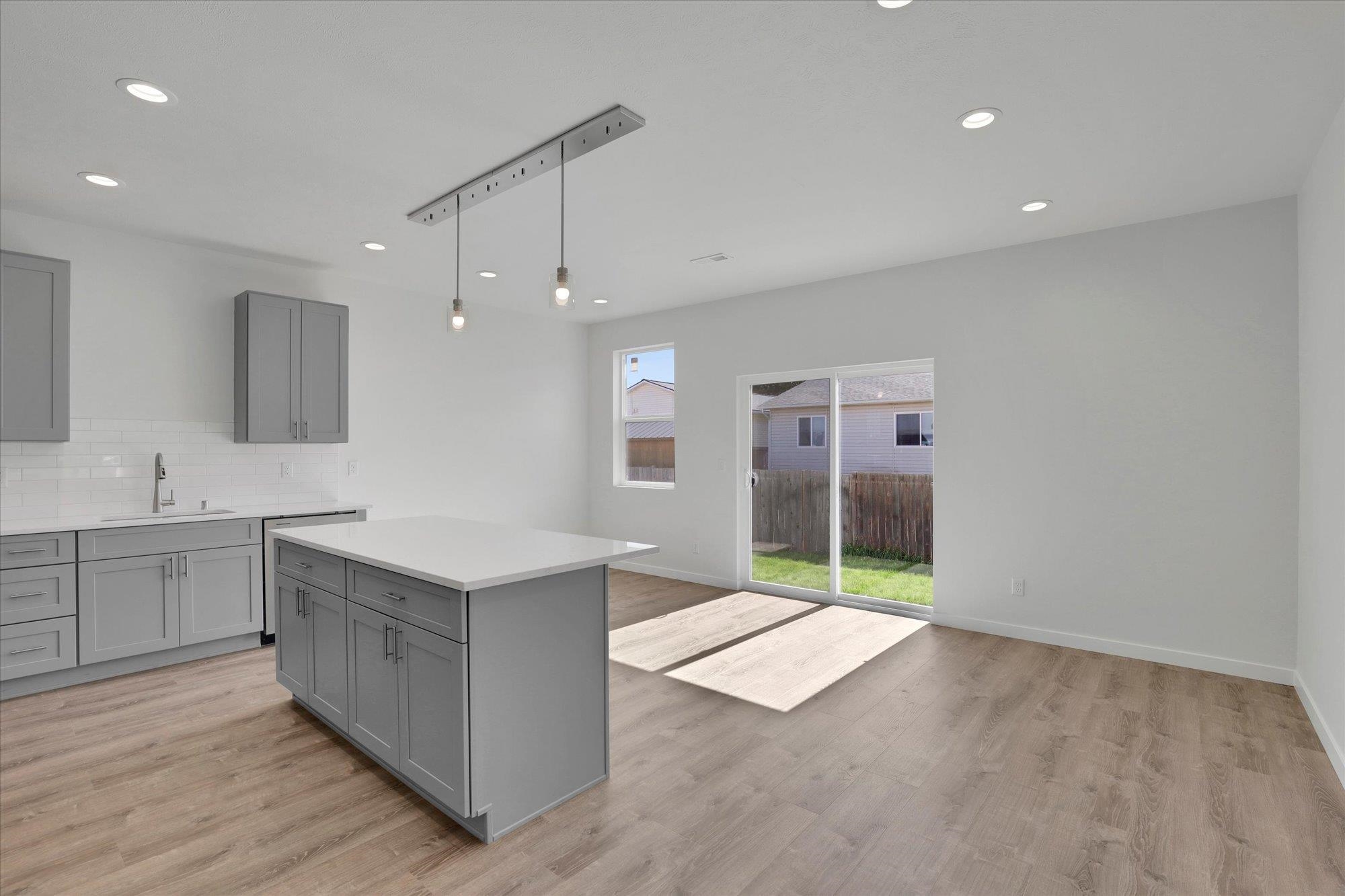 13813 W Redding Dr - Photo 5