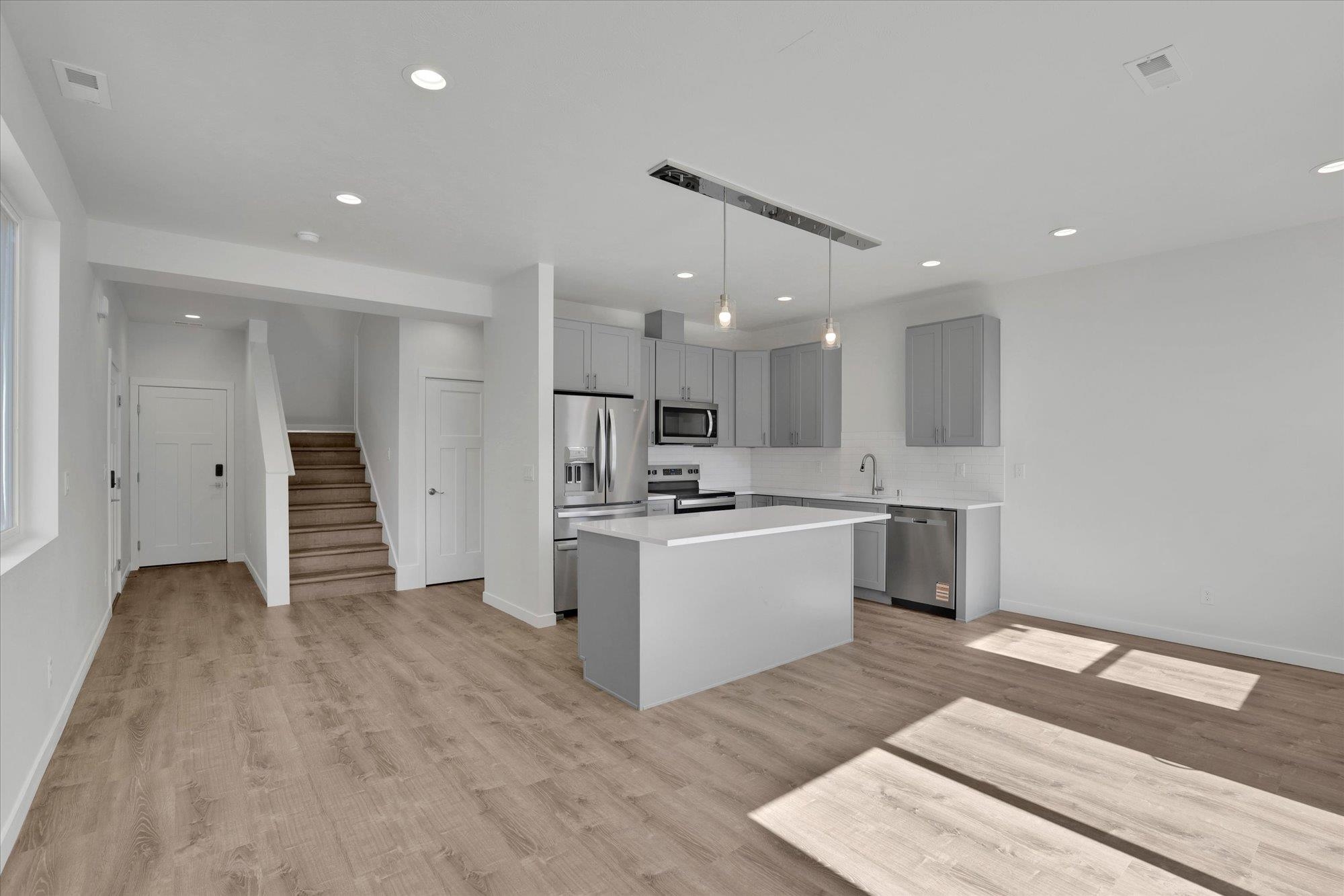 13813 W Redding Dr - Photo 6