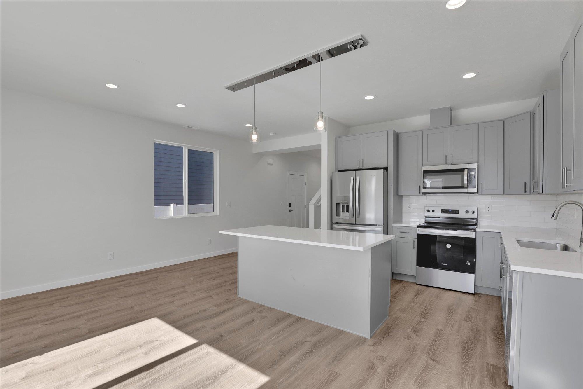 13813 W Redding Dr - Photo 8