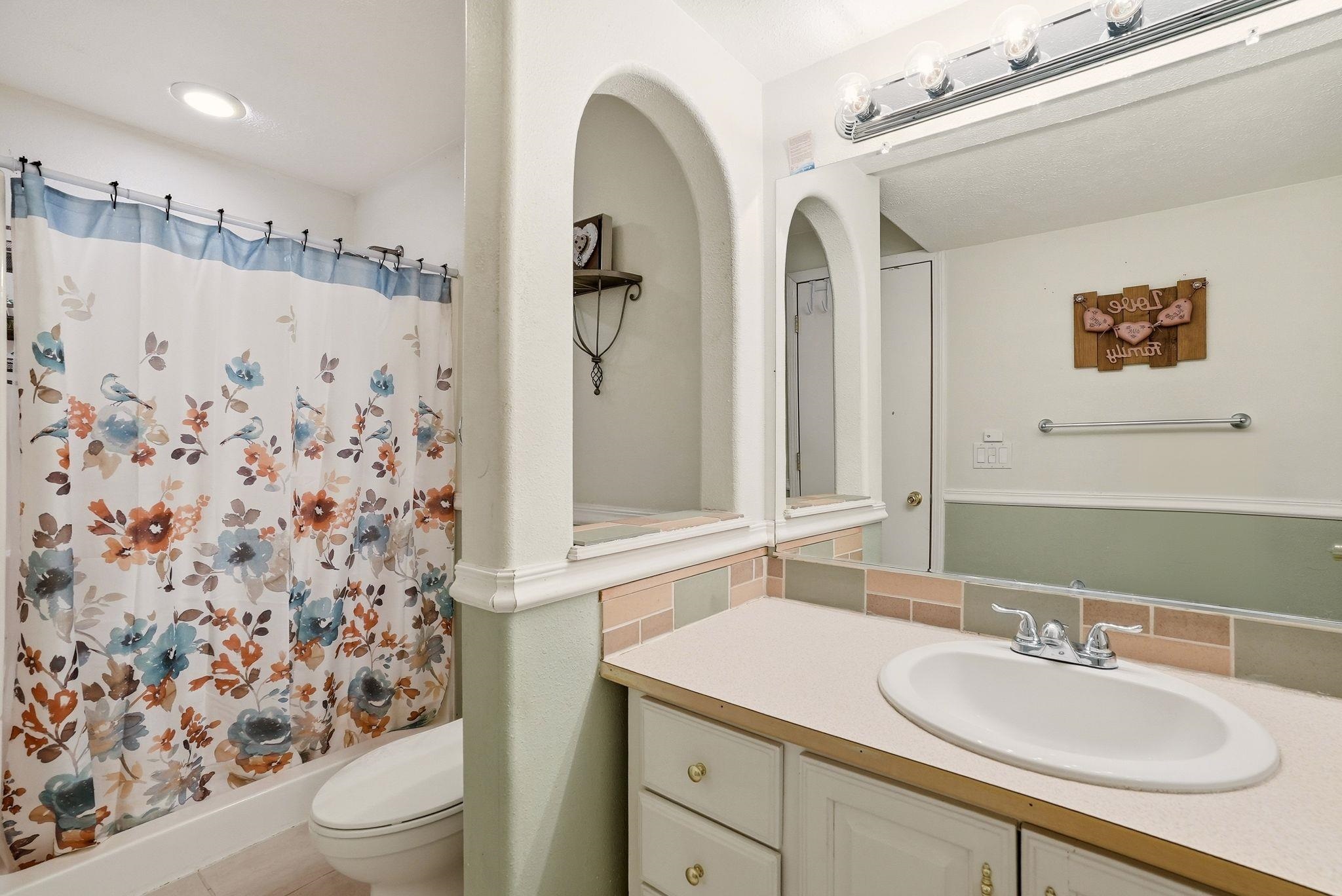 310 E Trevor St - Photo 16