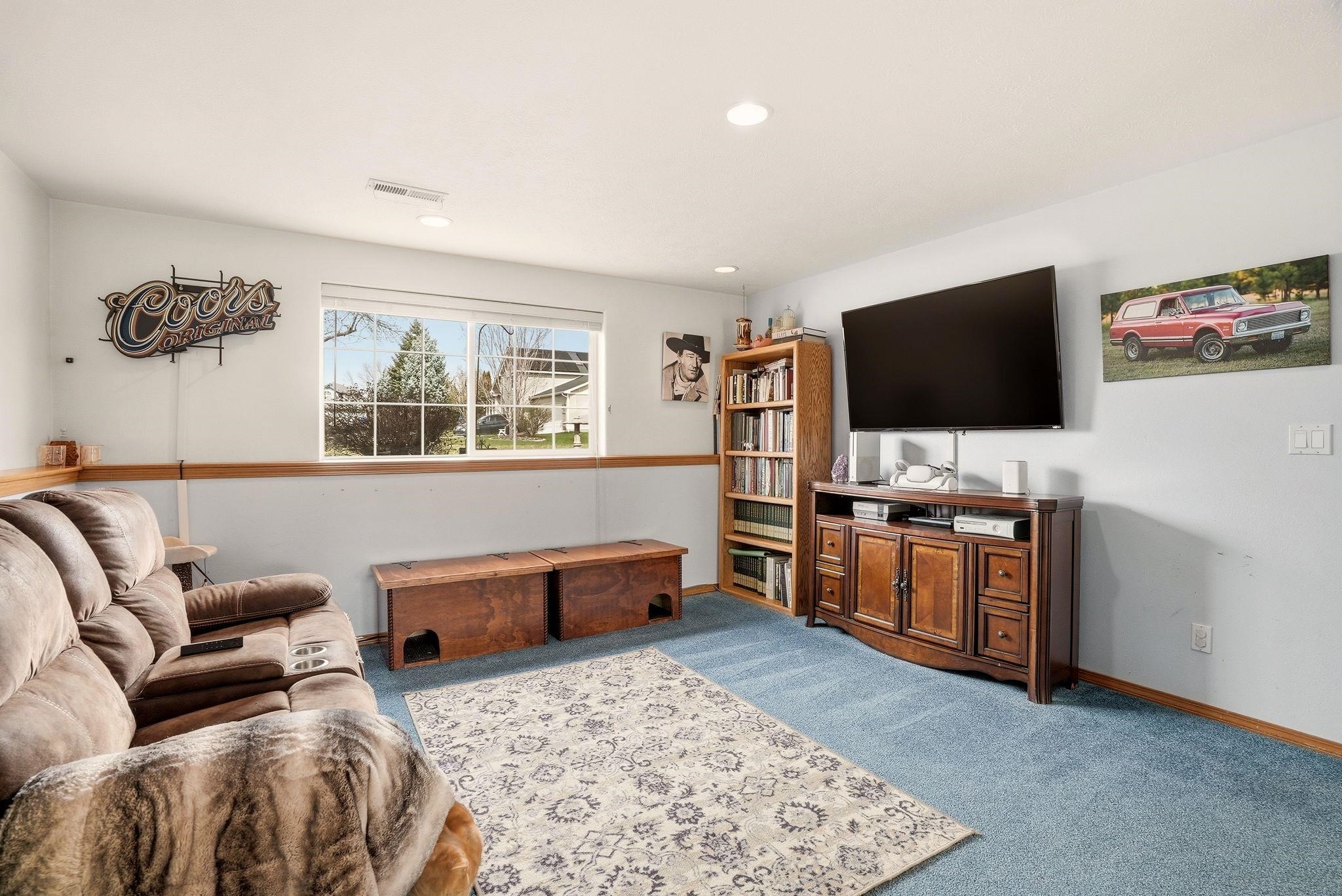 310 E Trevor St - Photo 20