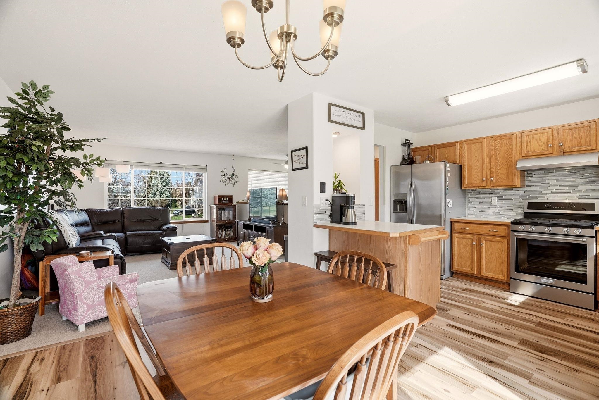 310 E Trevor St - Photo 7