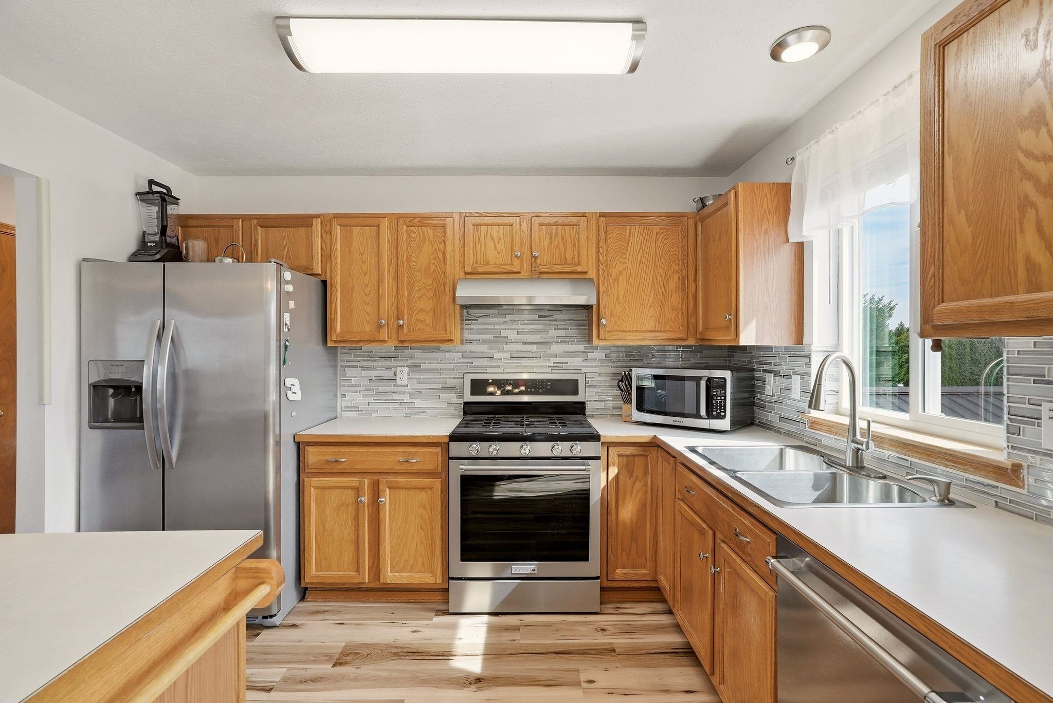 310 E Trevor St - Photo 8