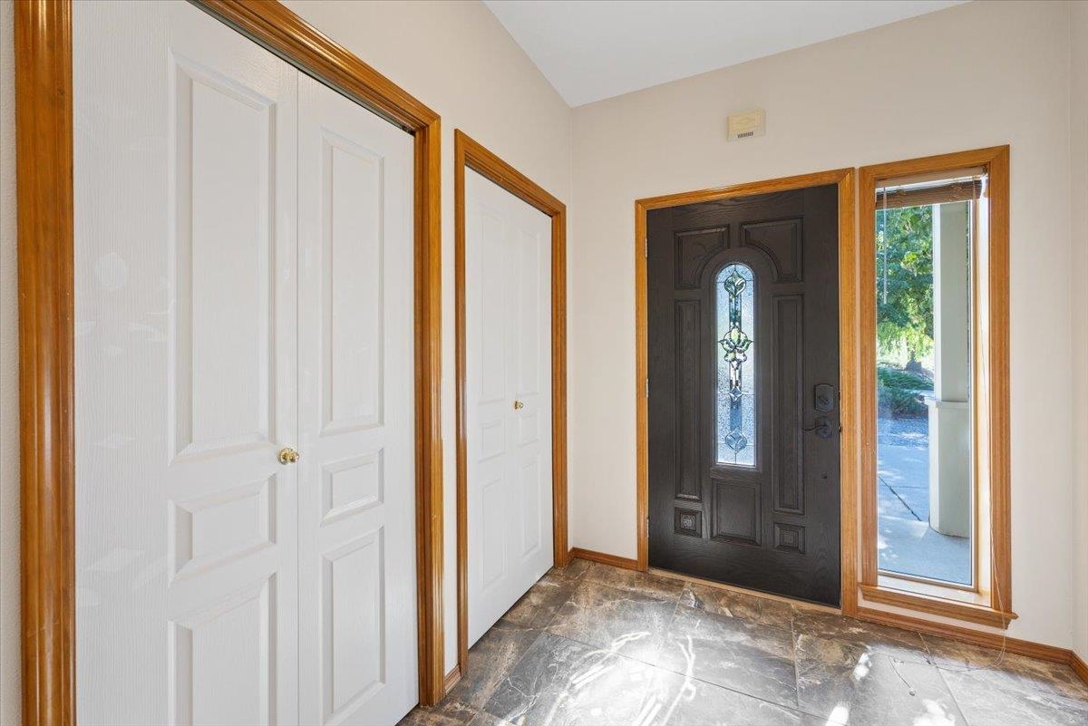 10913 E Richard Ln - Photo 3