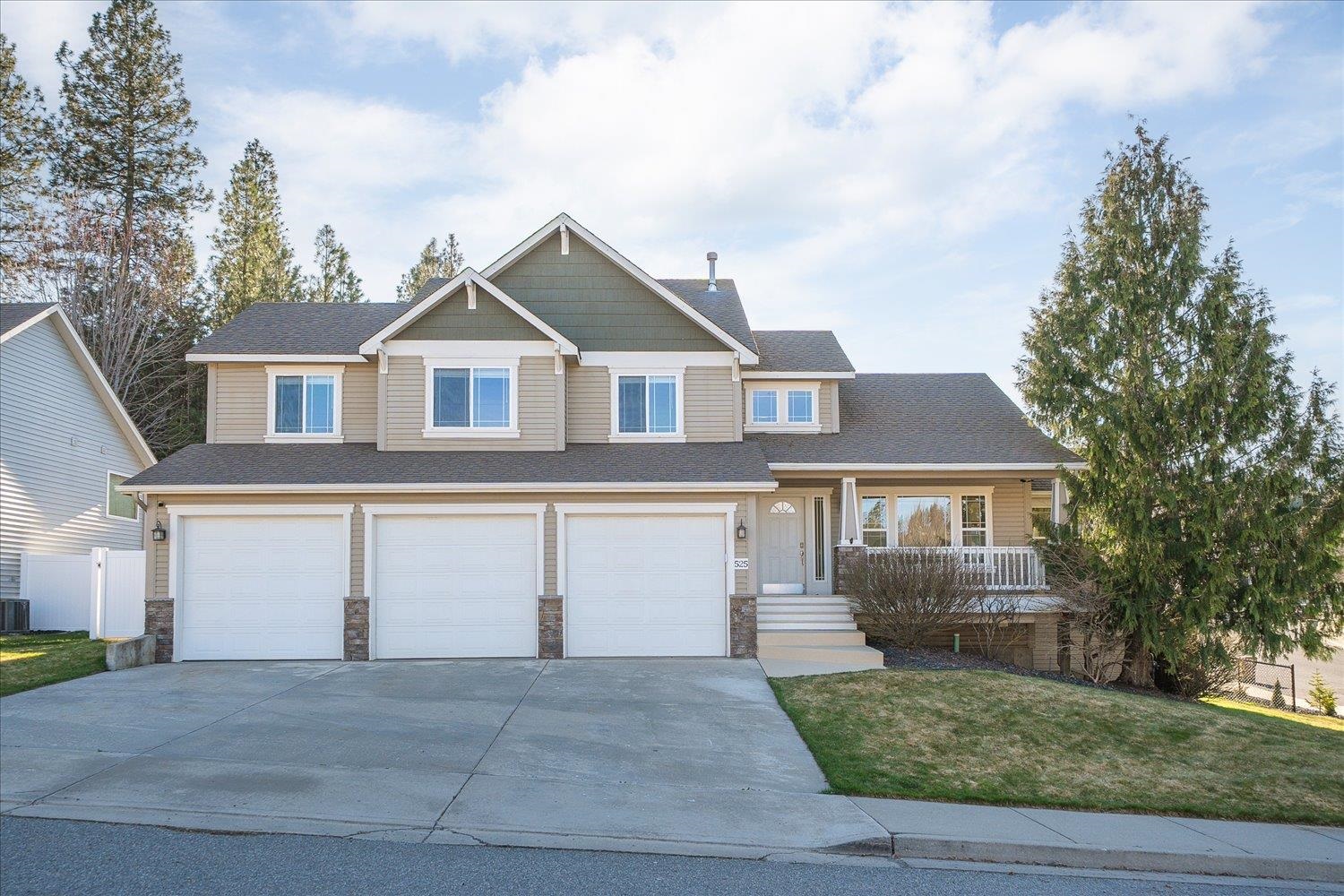 525 W Bolan Ave - Photo 1