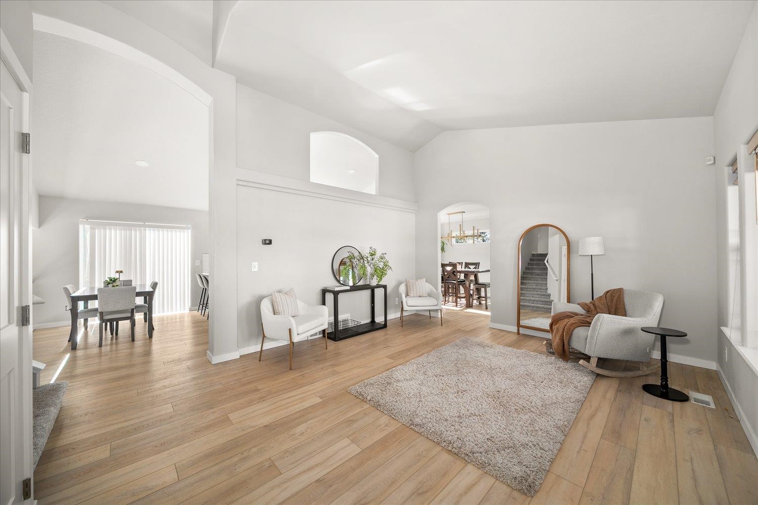 525 W Bolan Ave - Photo 3