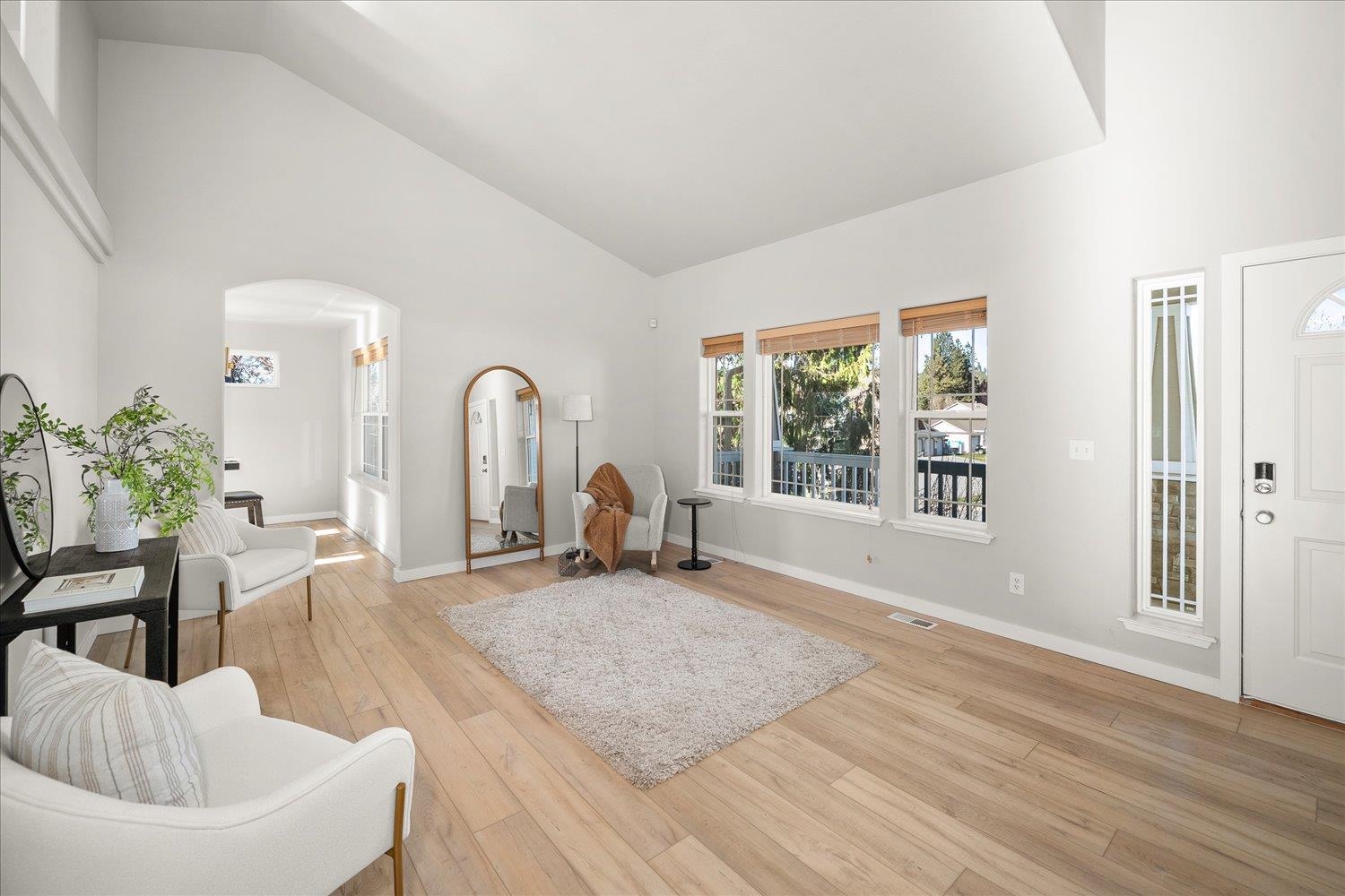 525 W Bolan Ave - Photo 4