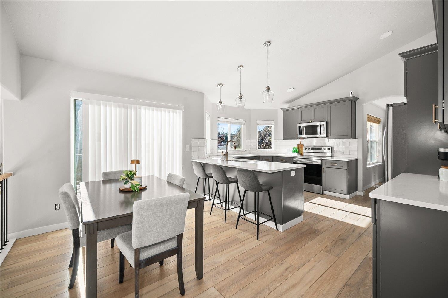 525 W Bolan Ave - Photo 6