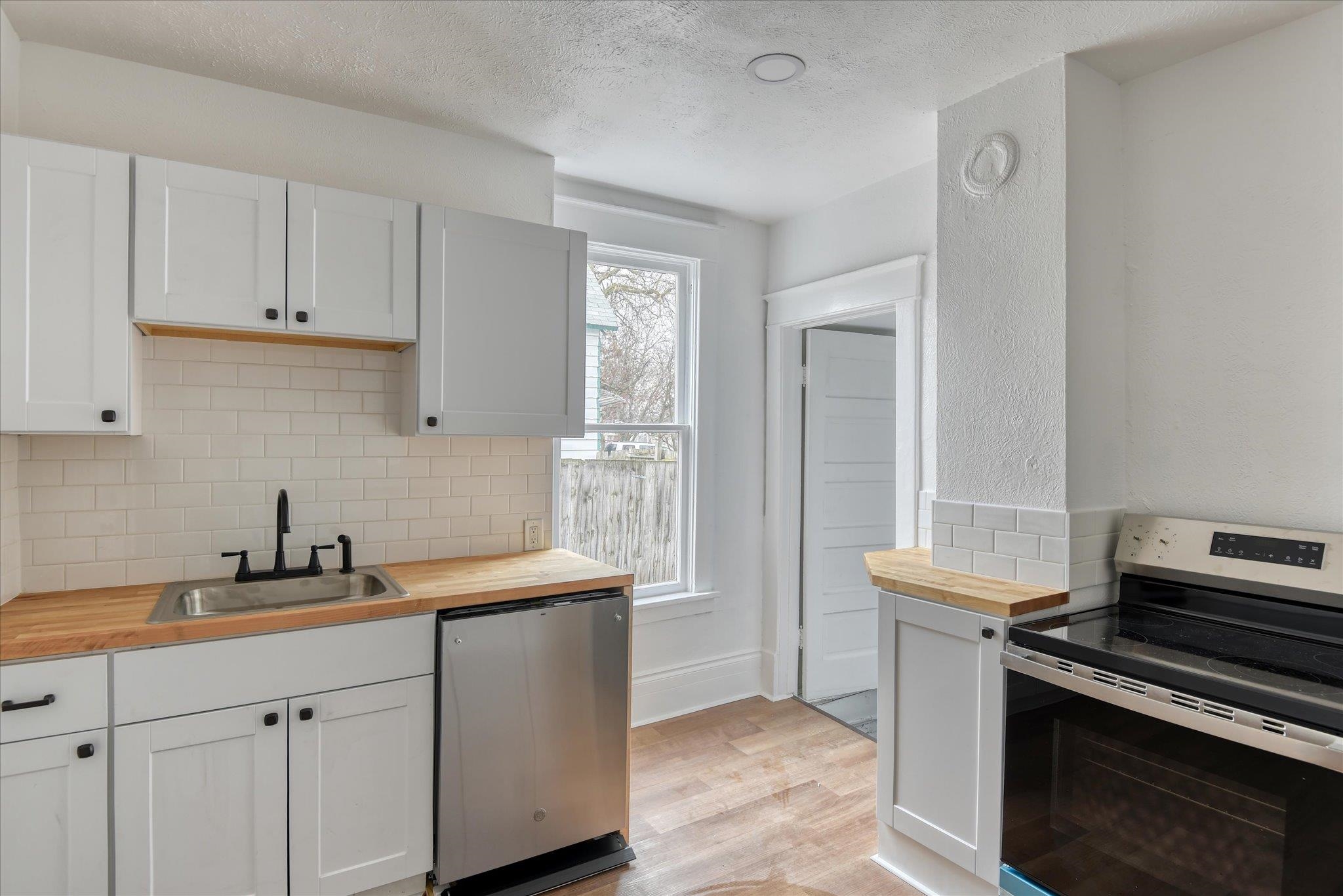 1812 W Nora Ave - Photo 6