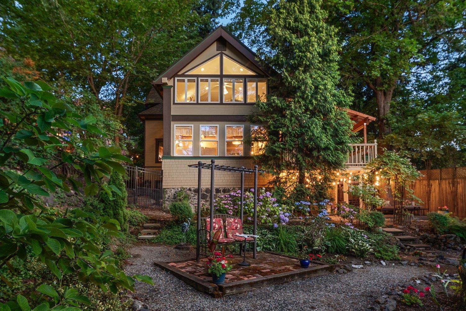 215 E 9th Ave - Photo 1