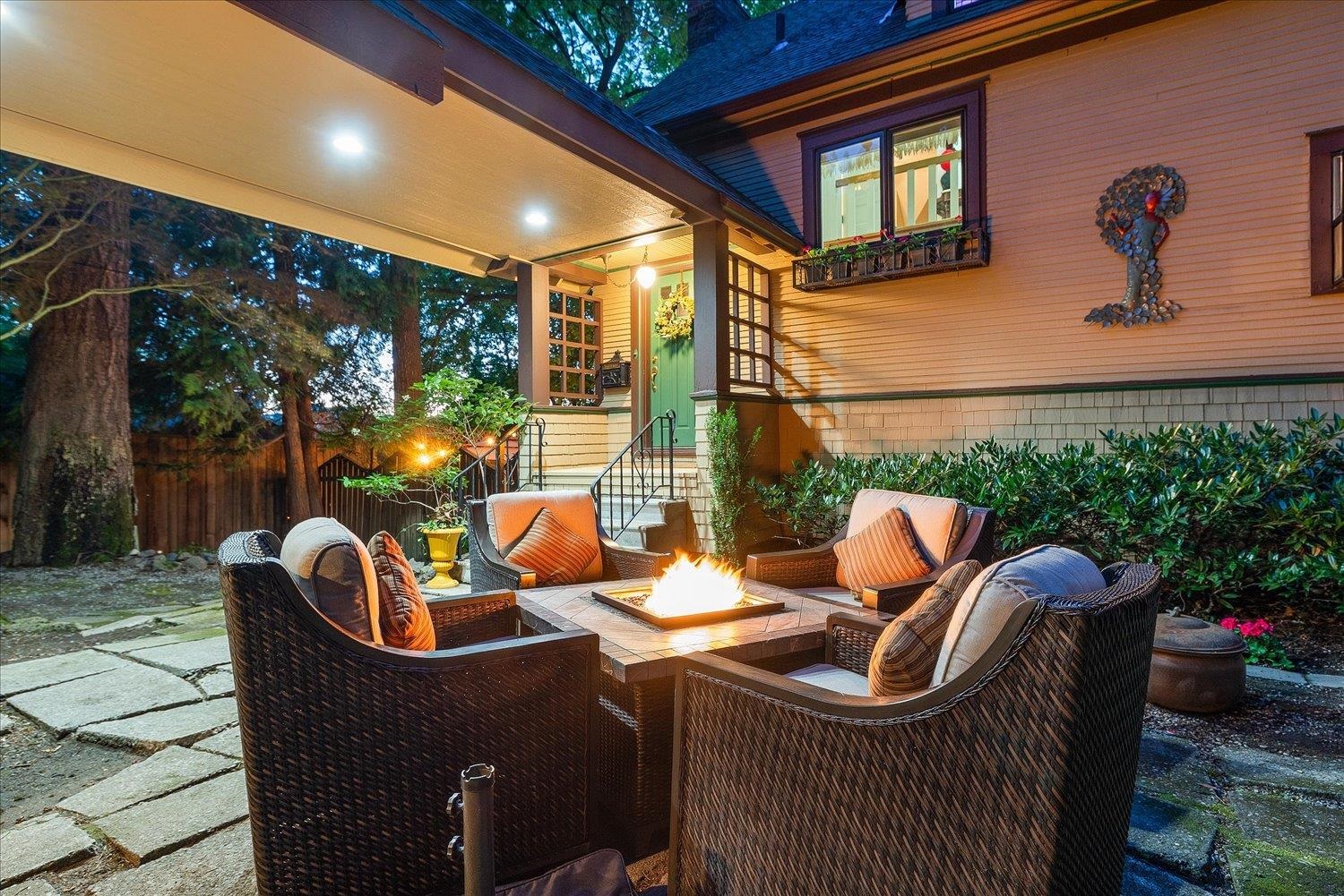215 E 9th Ave - Photo 9