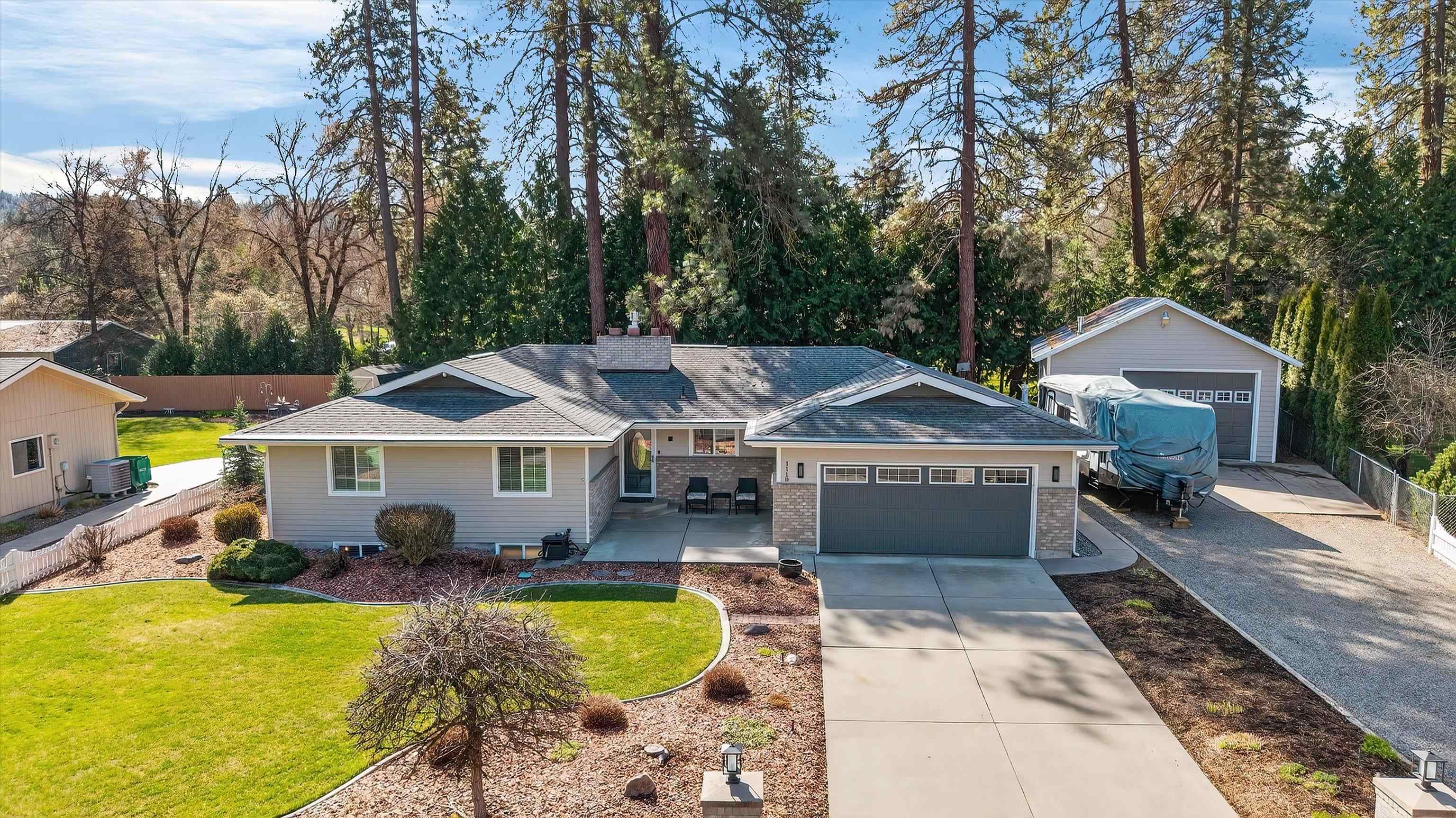 1118 E Eastview Dr - Photo 3