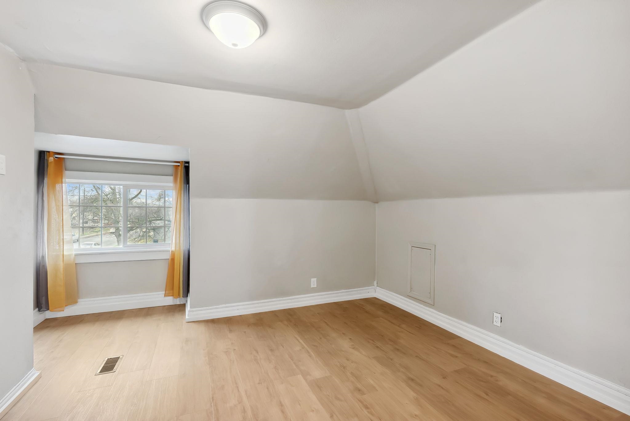 1904 W Gardner Ave - Photo 18