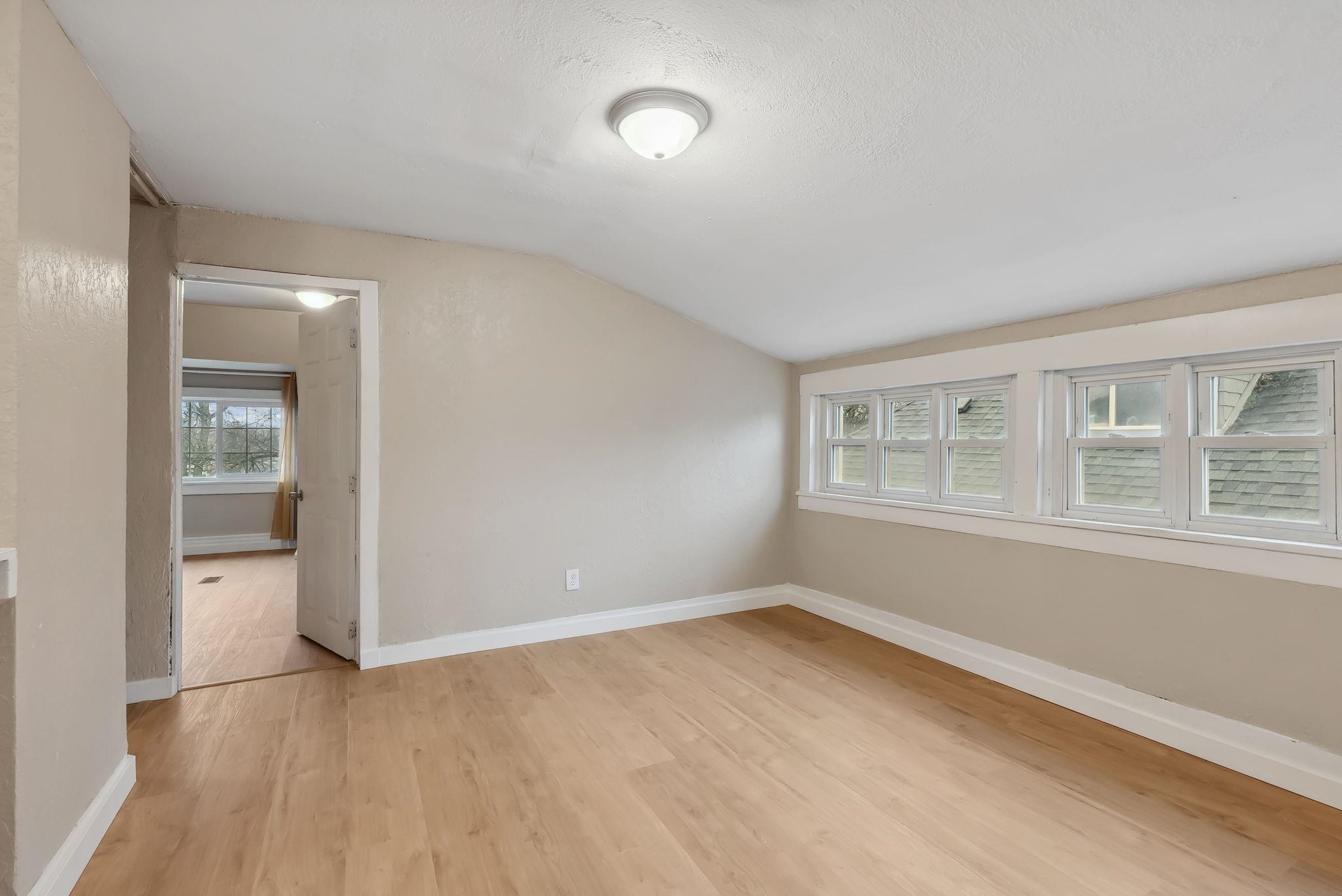 1904 W Gardner Ave - Photo 20