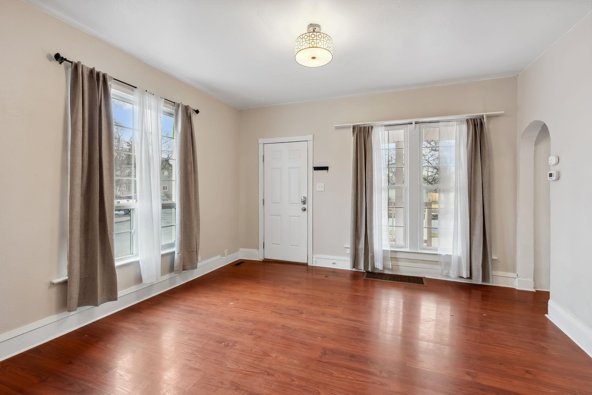 1904 W Gardner Ave - Photo 3