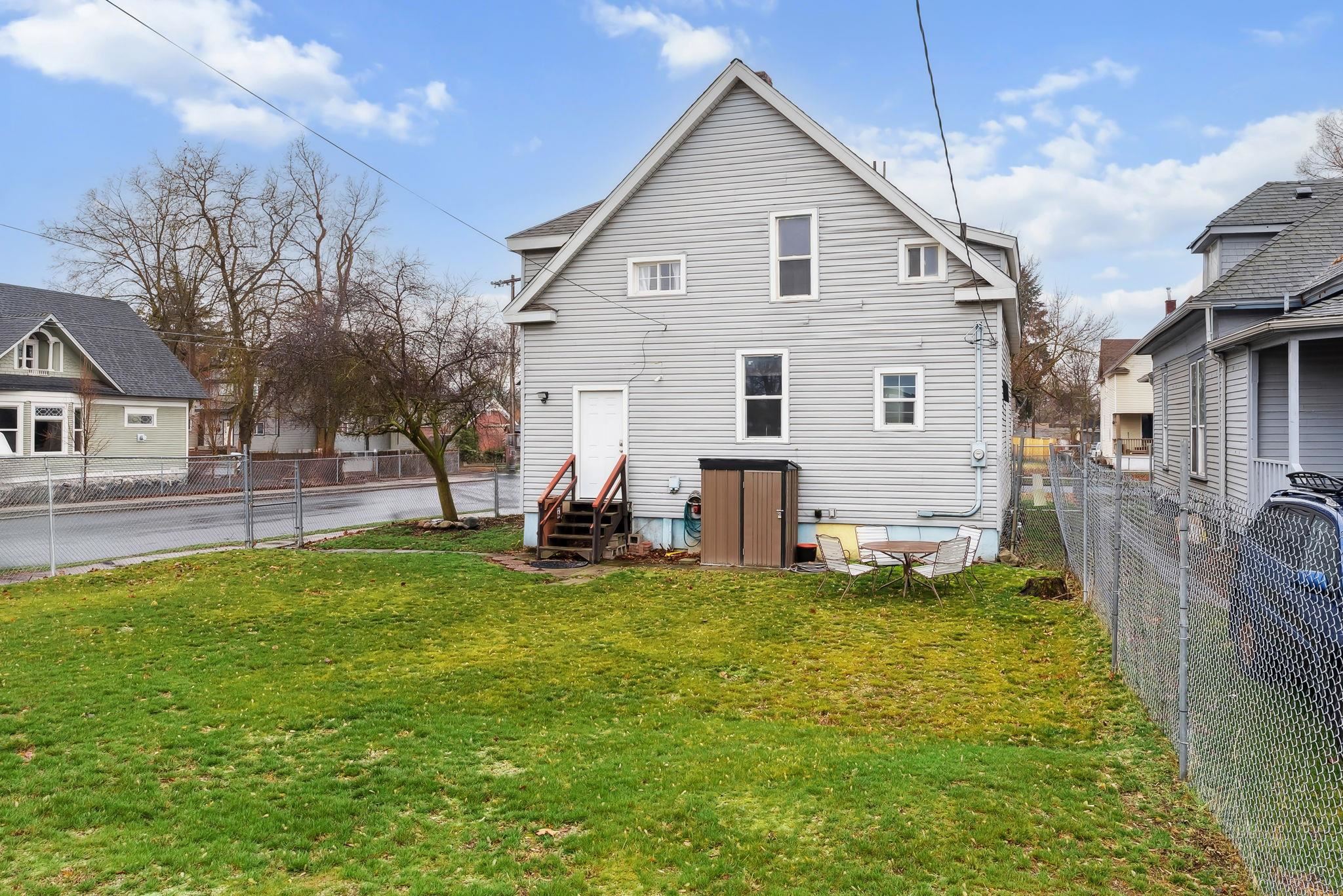 1904 W Gardner Ave - Photo 25