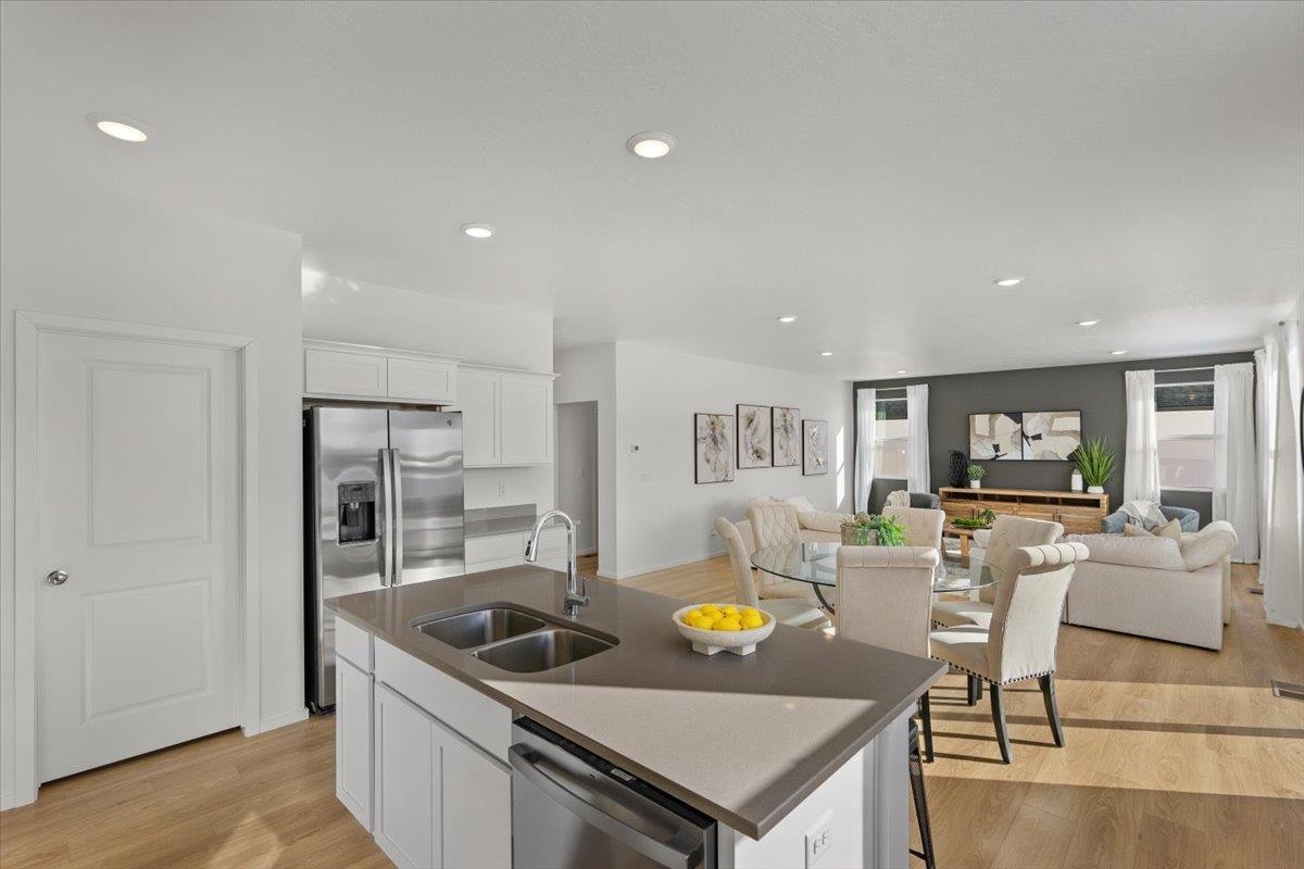 710 E 4th Ave - Photo 11