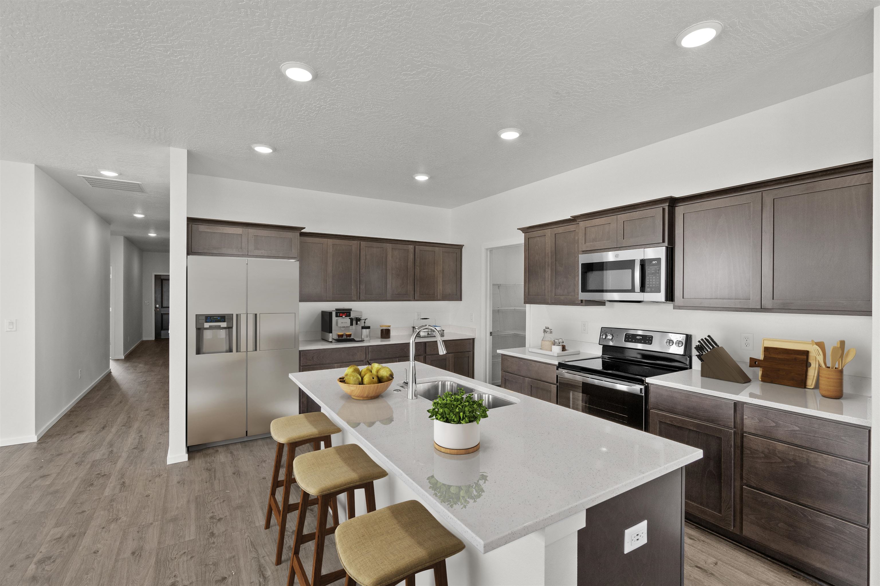 411 N ARCADIA Ave - Photo 5