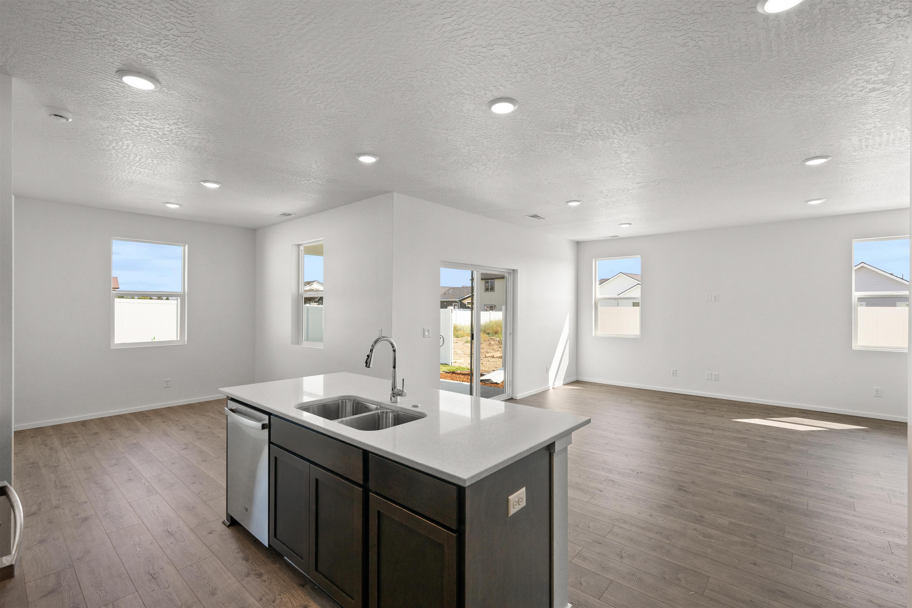 411 N ARCADIA Ave - Photo 6