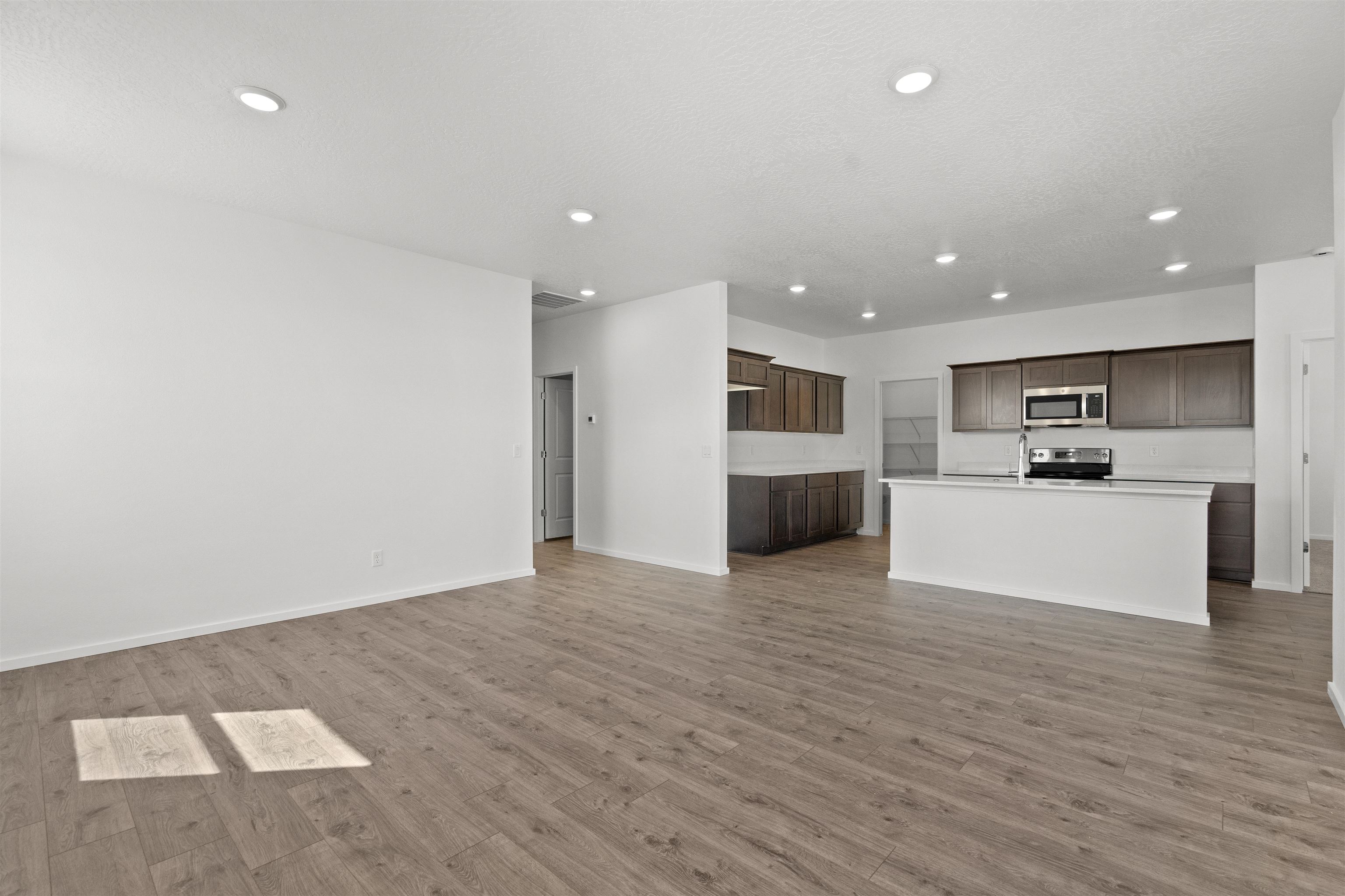 411 N ARCADIA Ave - Photo 8