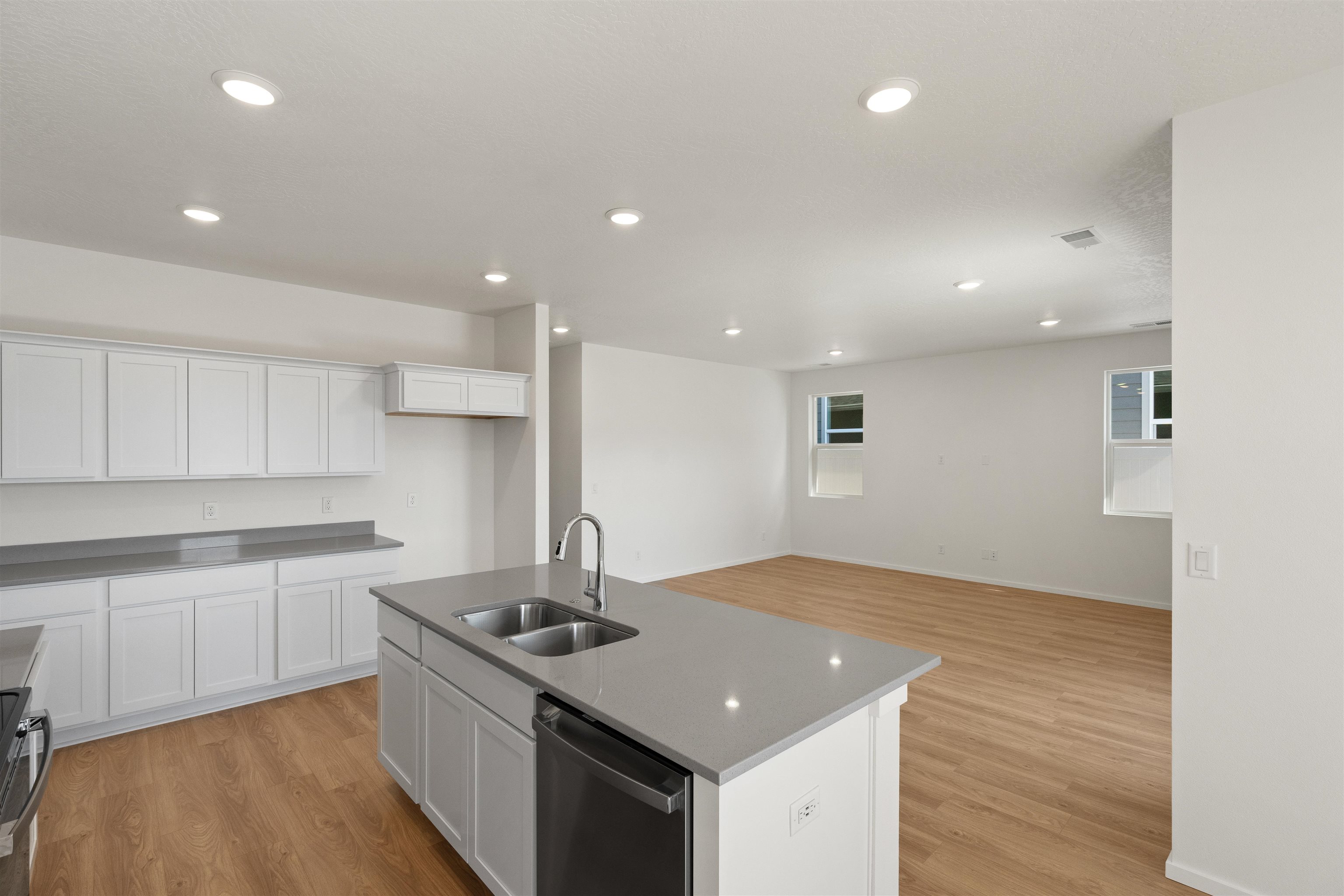 410 N ARCADIA Ave - Photo 11