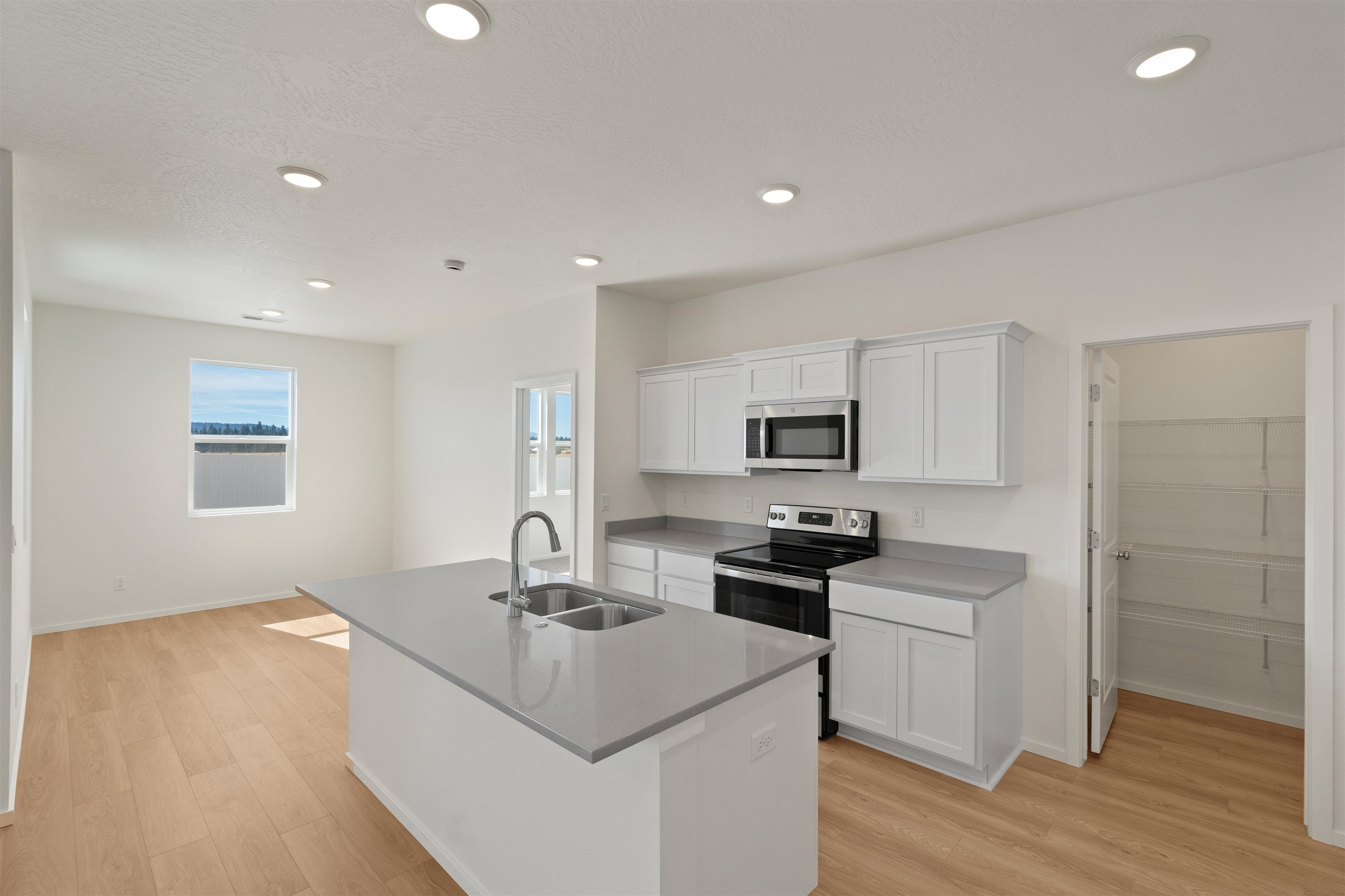 410 N ARCADIA Ave - Photo 12