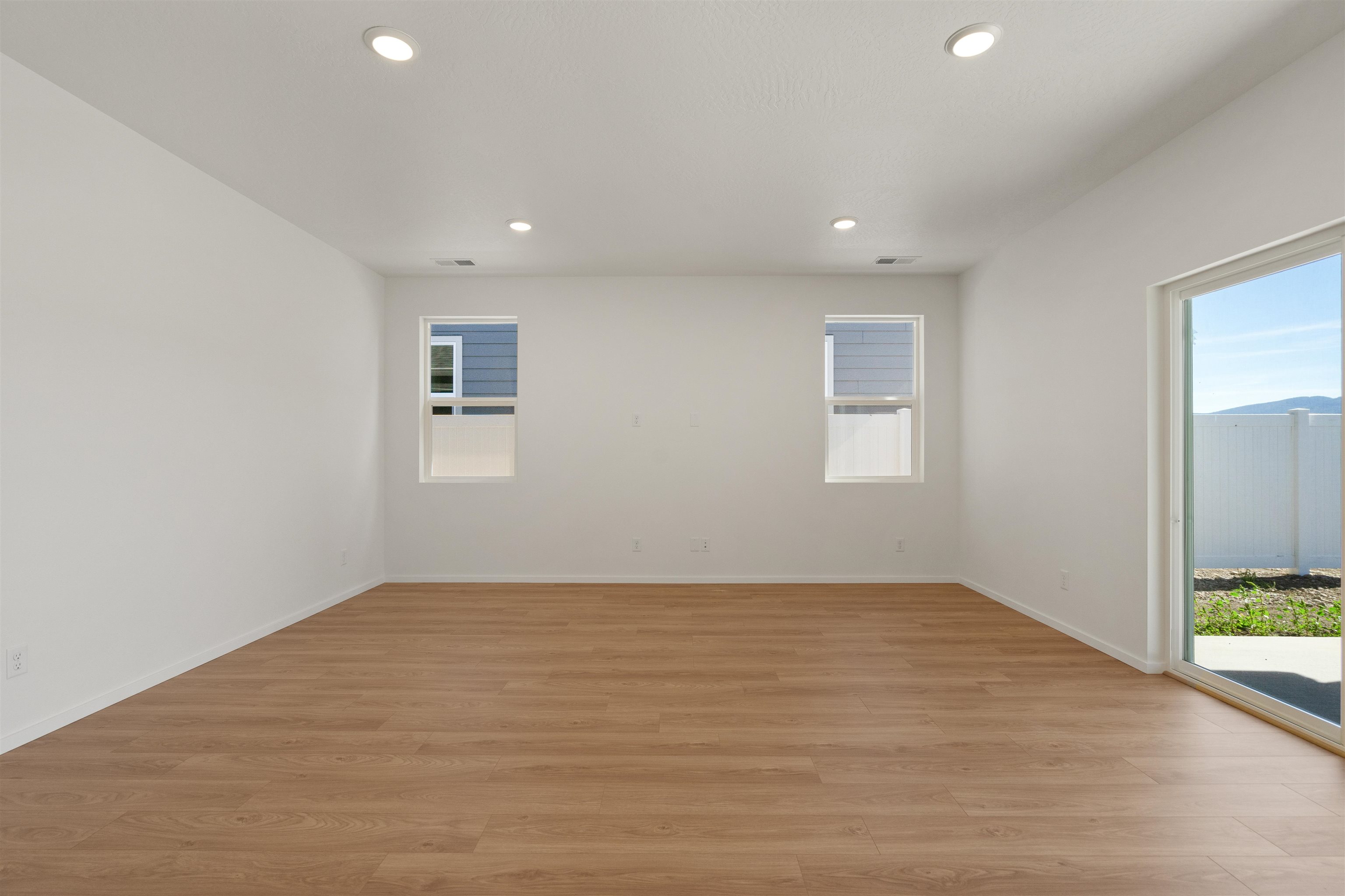 410 N ARCADIA Ave - Photo 7