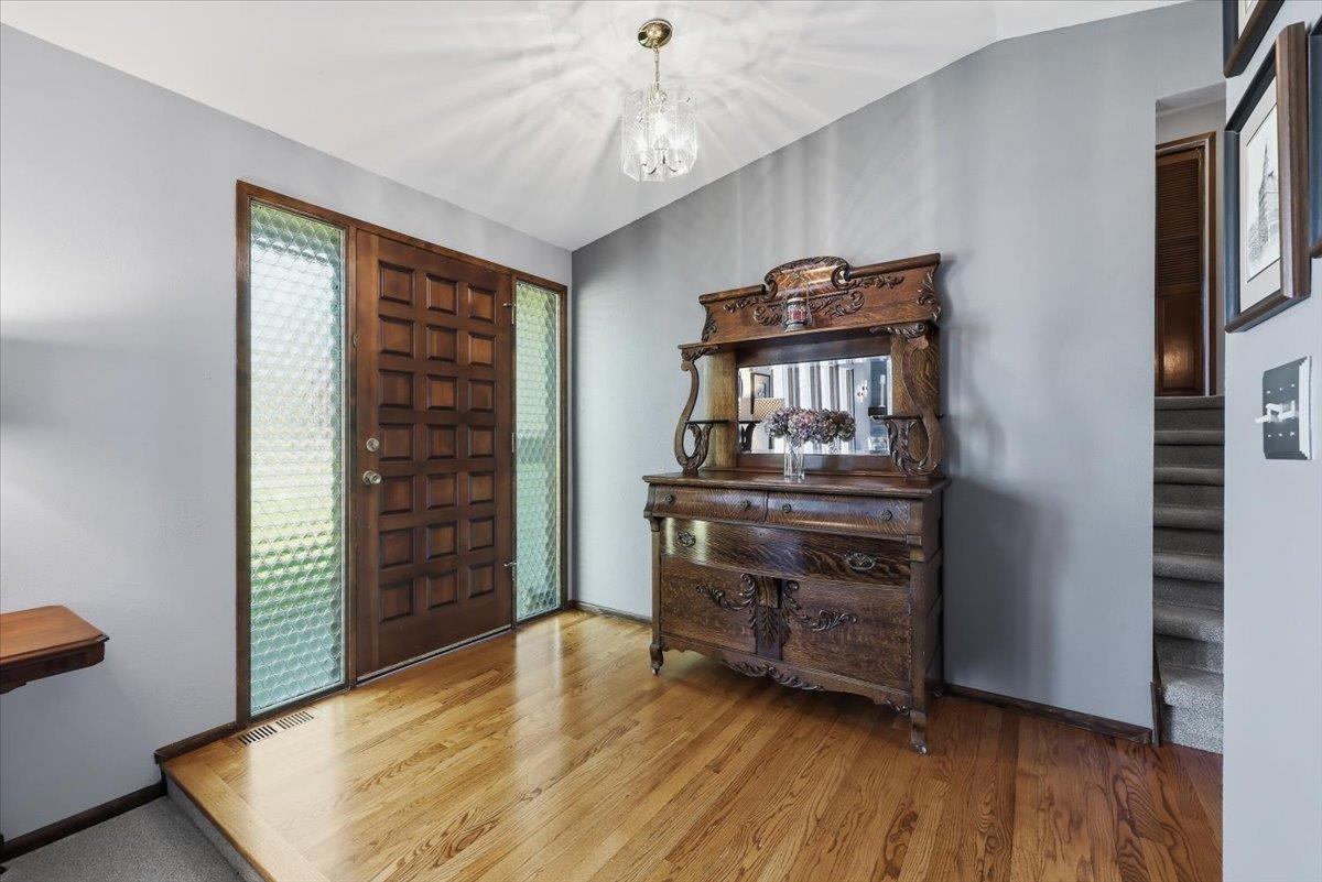 111 N Wright Blvd - Photo 4