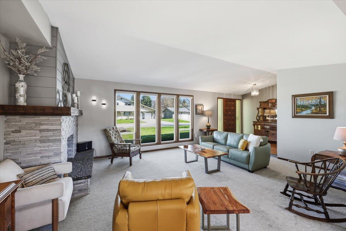 111 N Wright Blvd - Photo 8