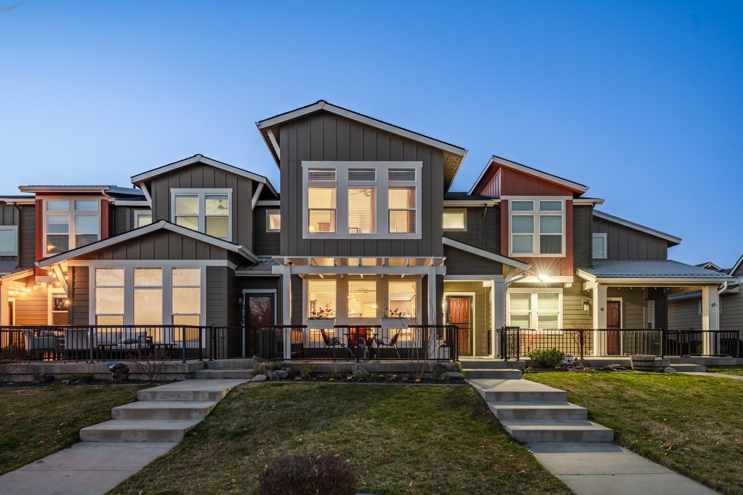 2118 W Summit Pkwy - Photo 1