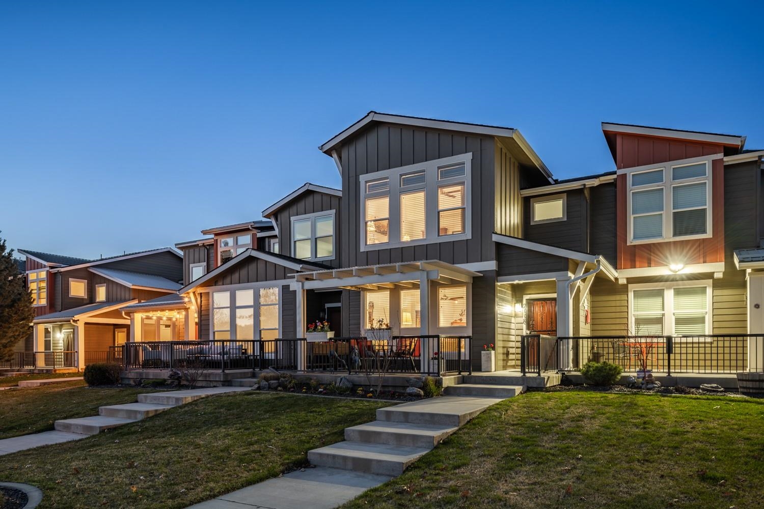 2118 W Summit Pkwy - Photo 3