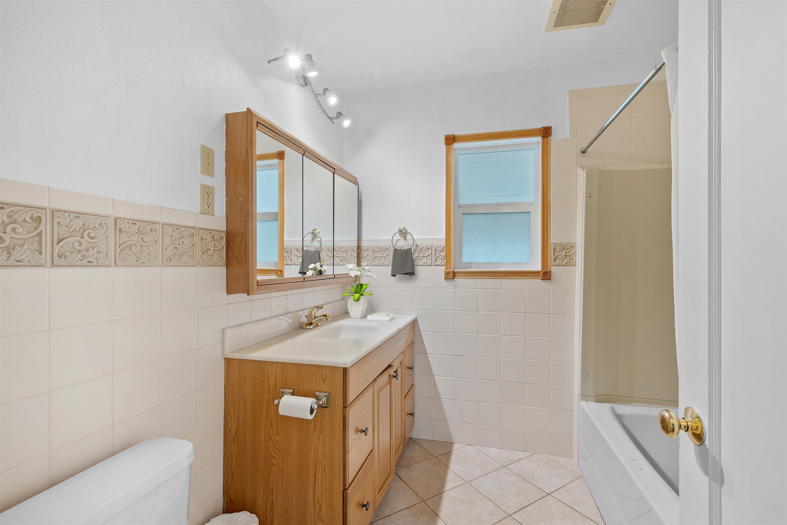 2227 E 4th Ave - Photo 19