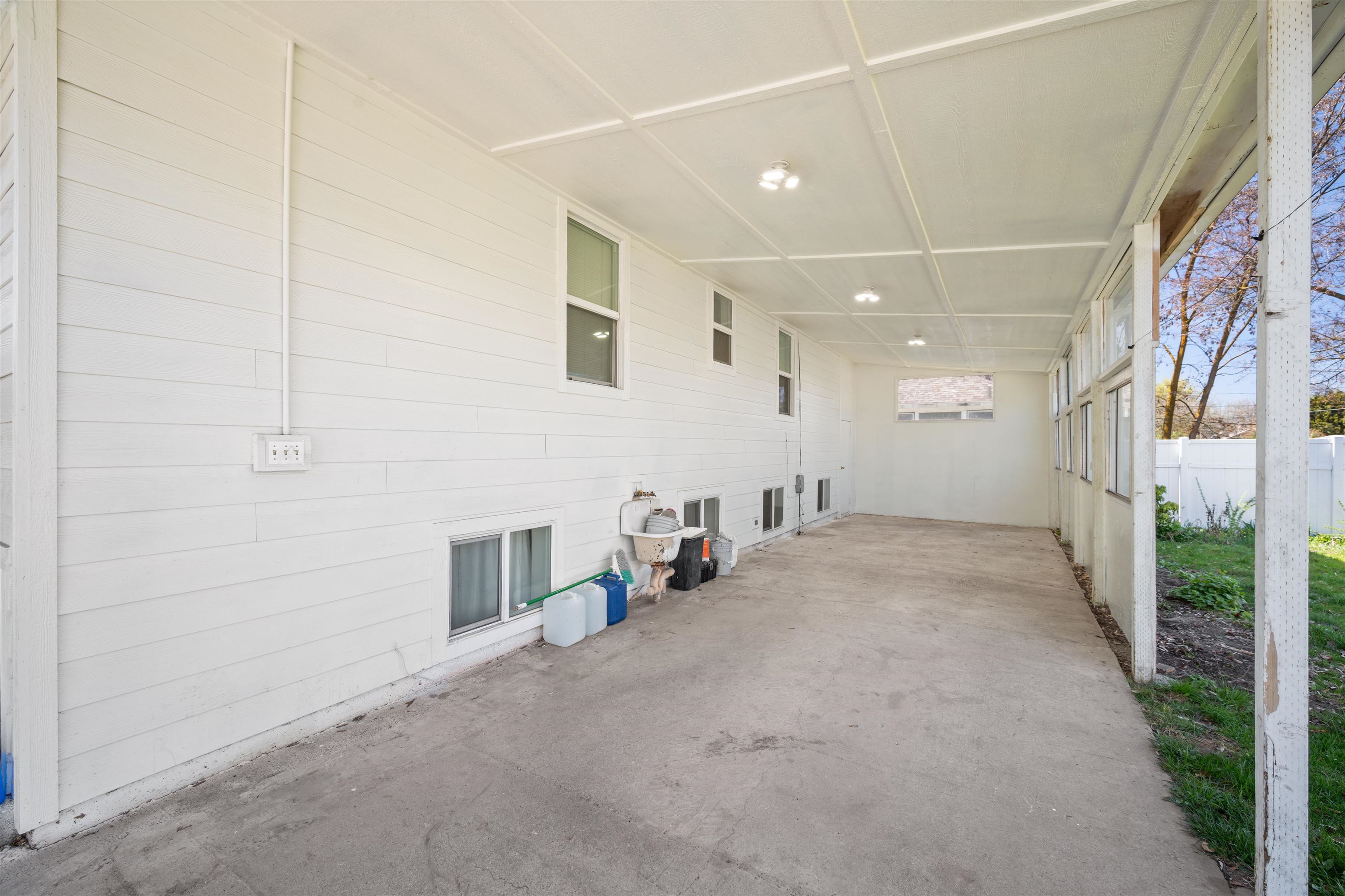 2227 E 4th Ave - Photo 4