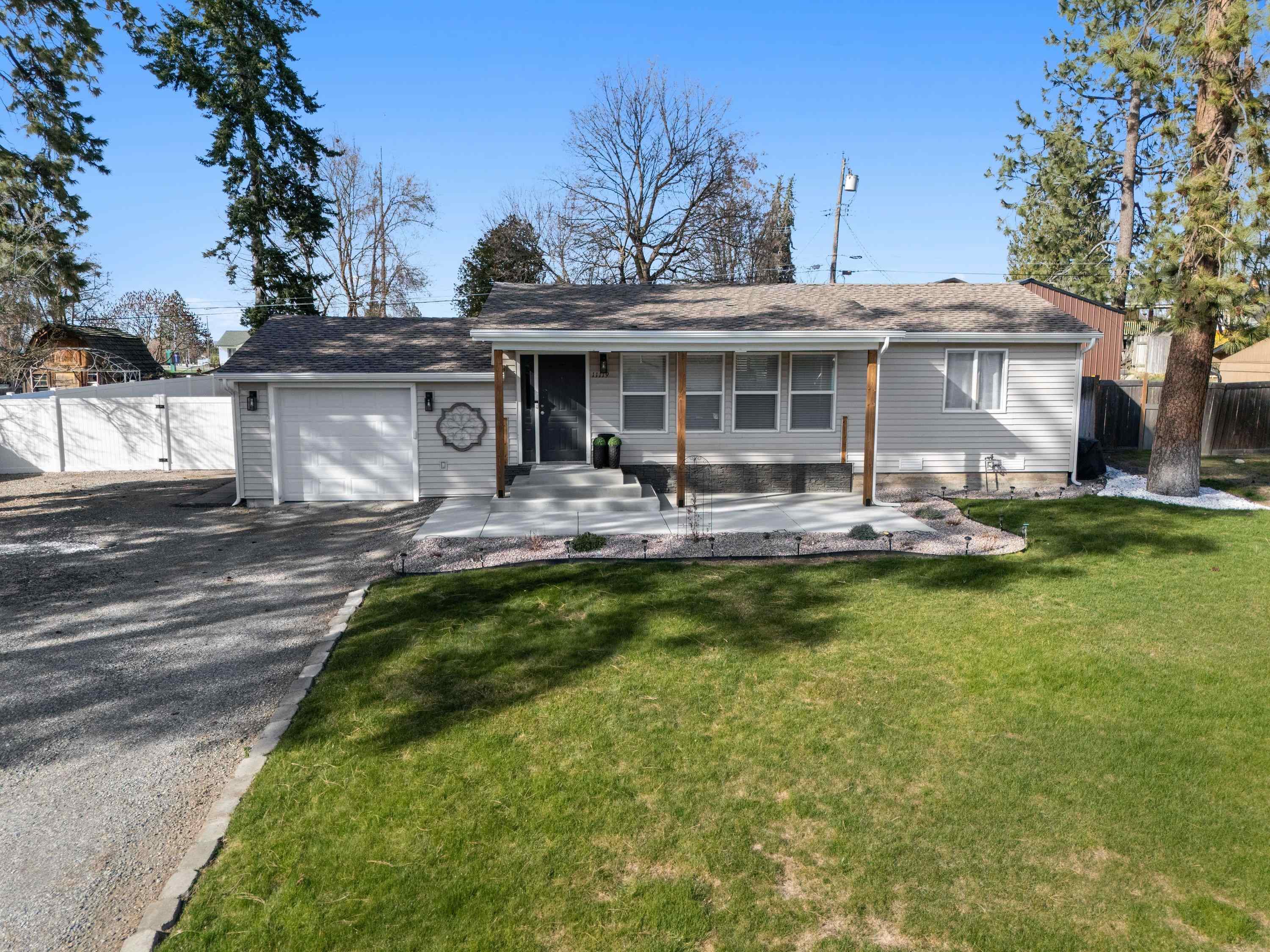 11119 E 17th Ave - Photo 1