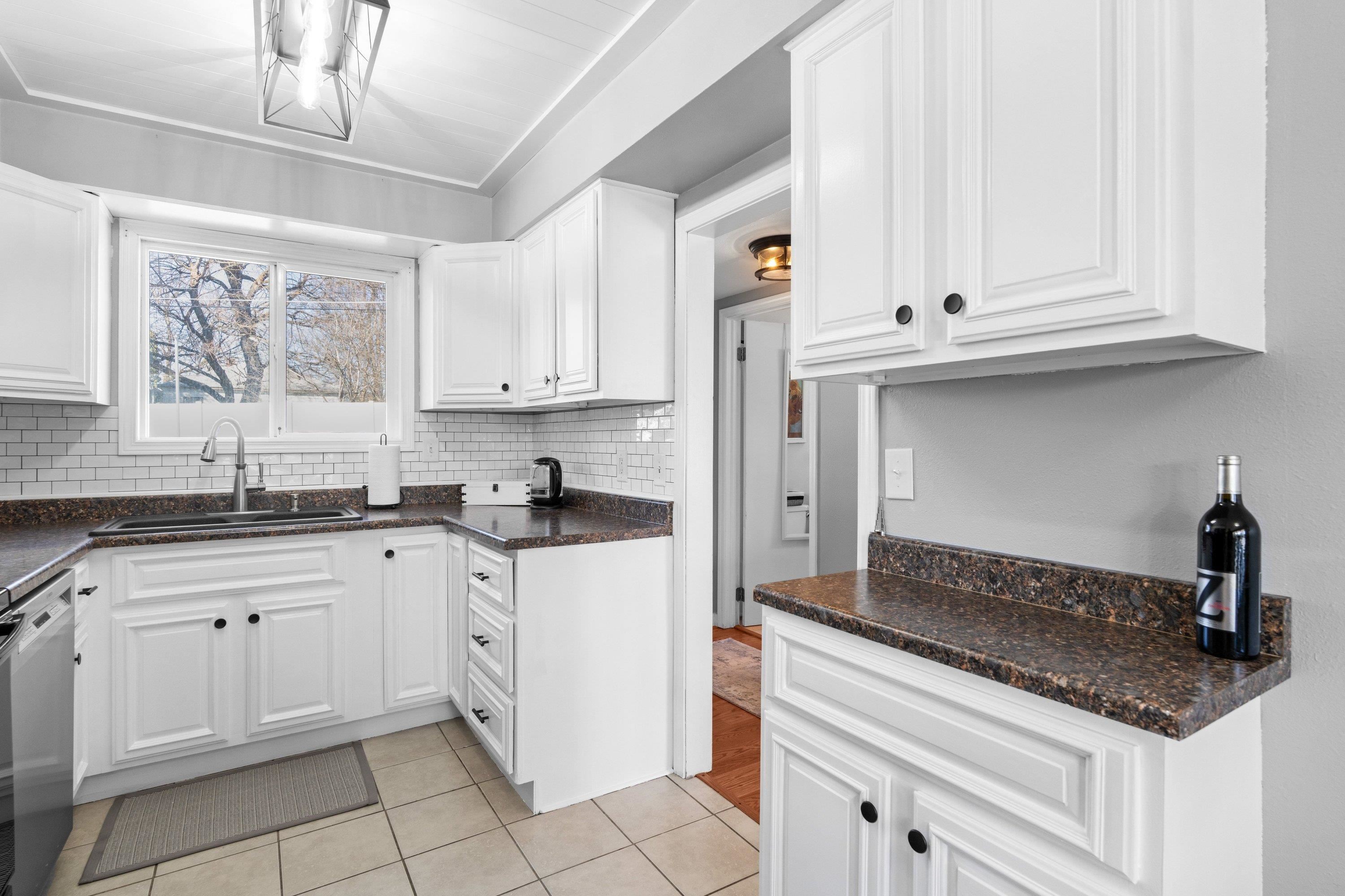 11119 E 17th Ave - Photo 14