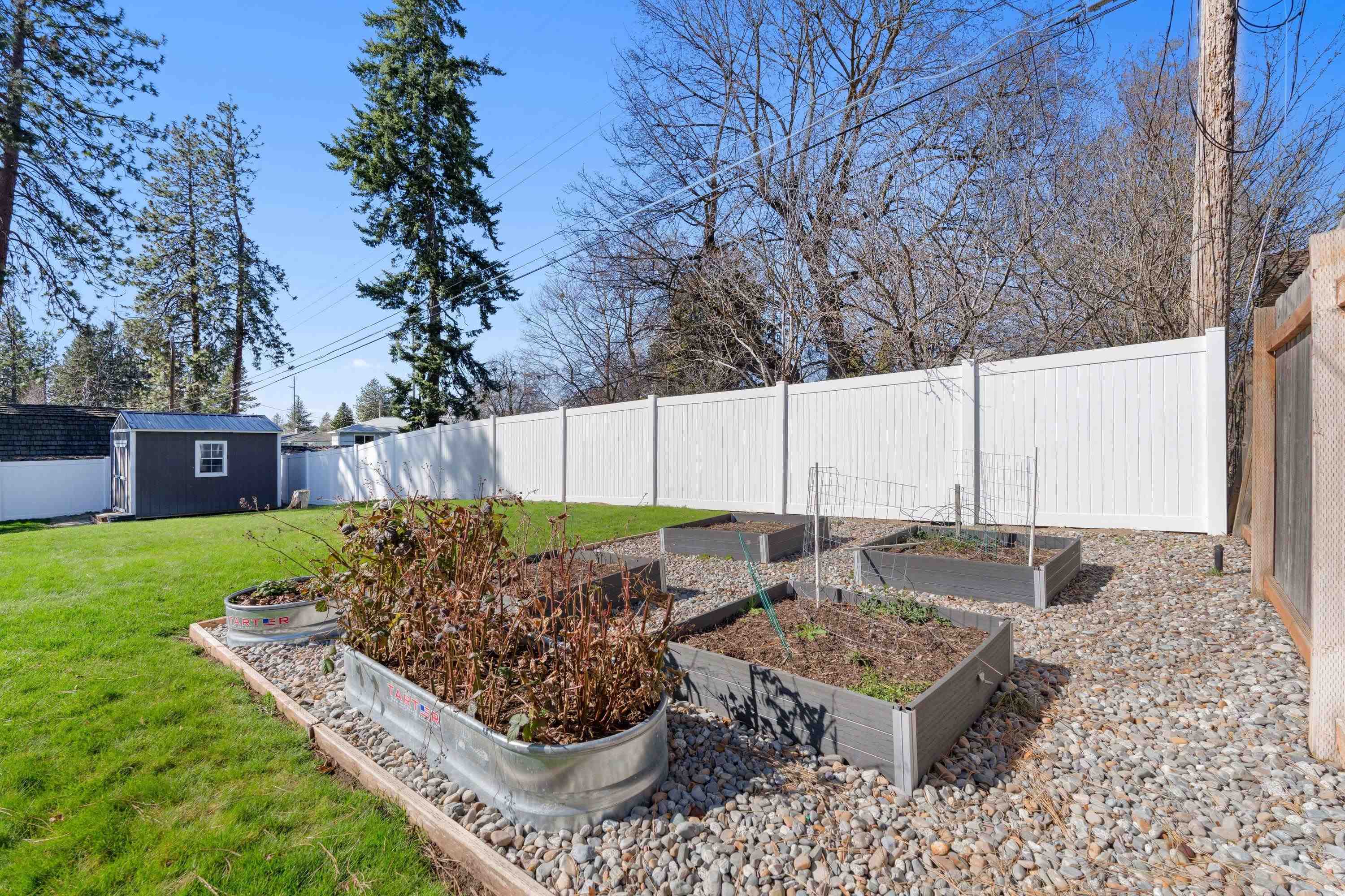 11119 E 17th Ave - Photo 30