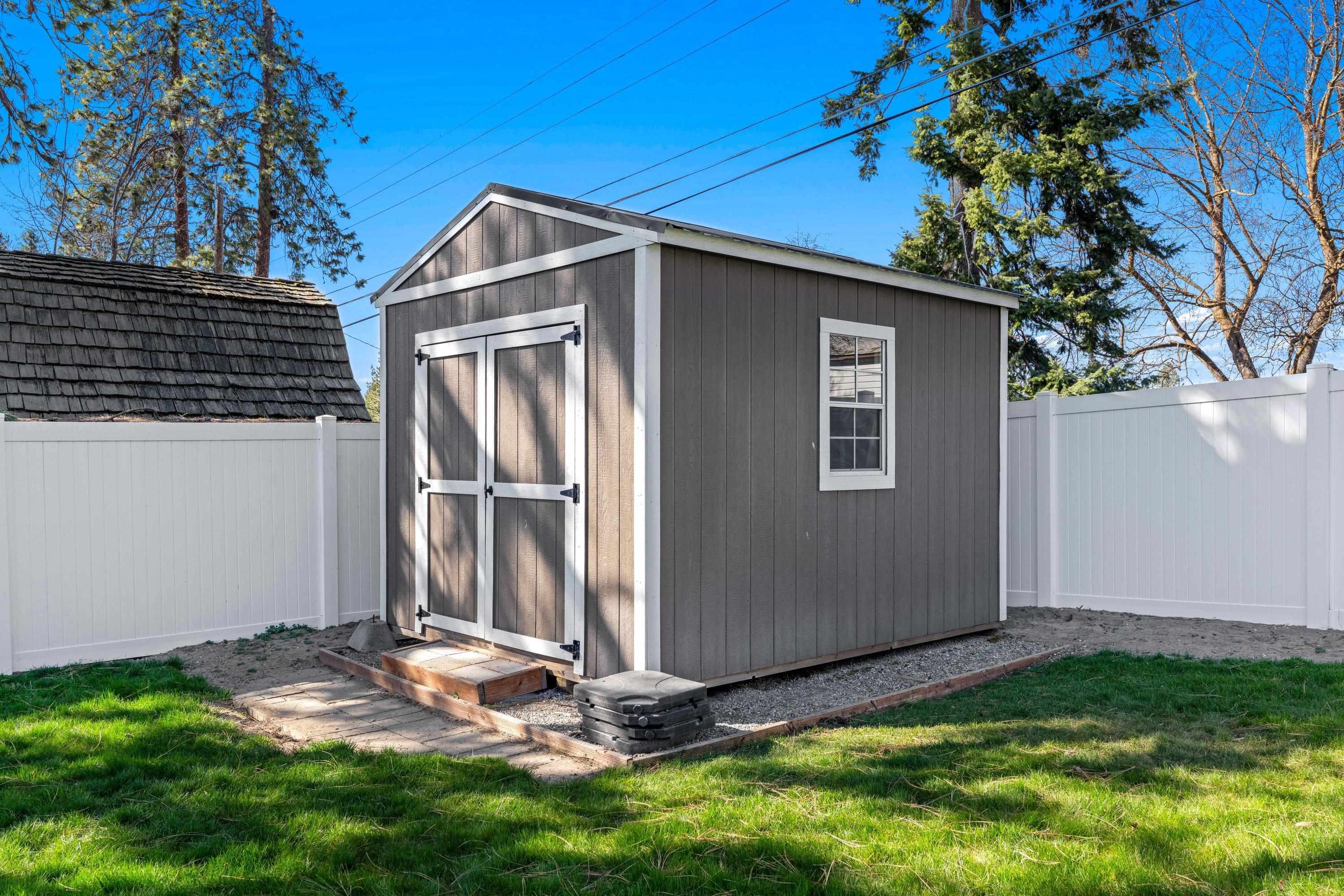 11119 E 17th Ave - Photo 32