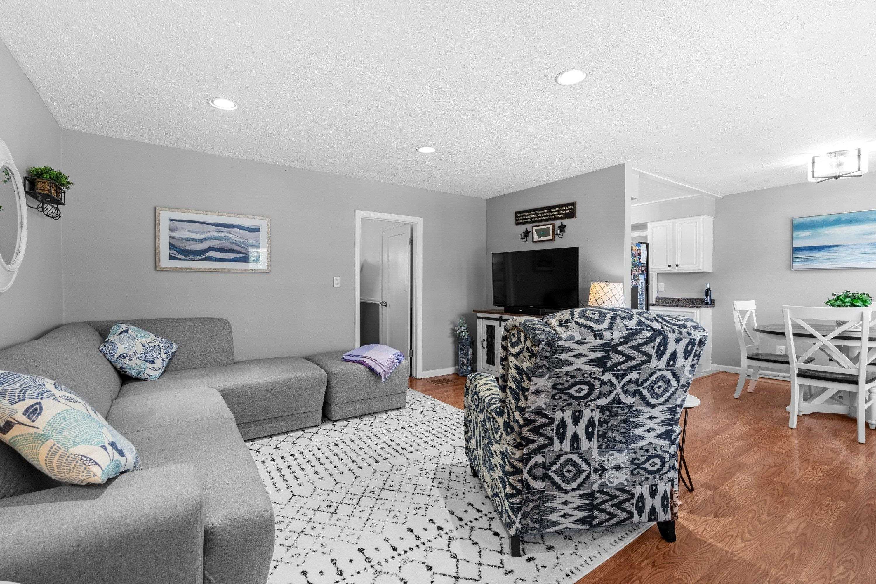11119 E 17th Ave - Photo 9