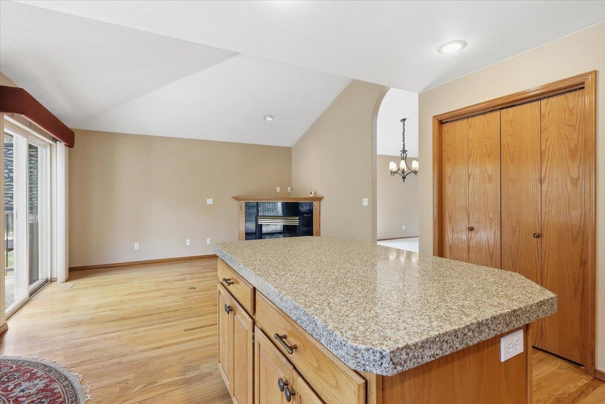 619 E Martingale Ct - Photo 21