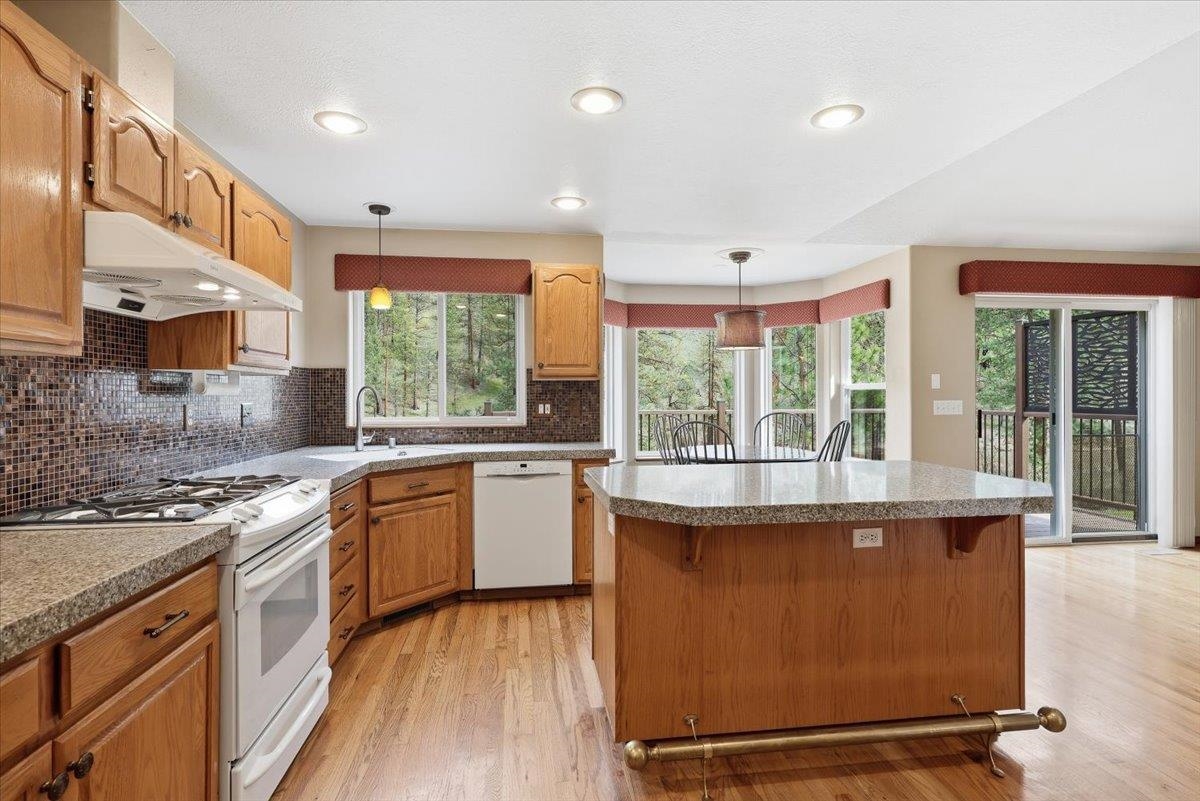 619 E Martingale Ct - Photo 5