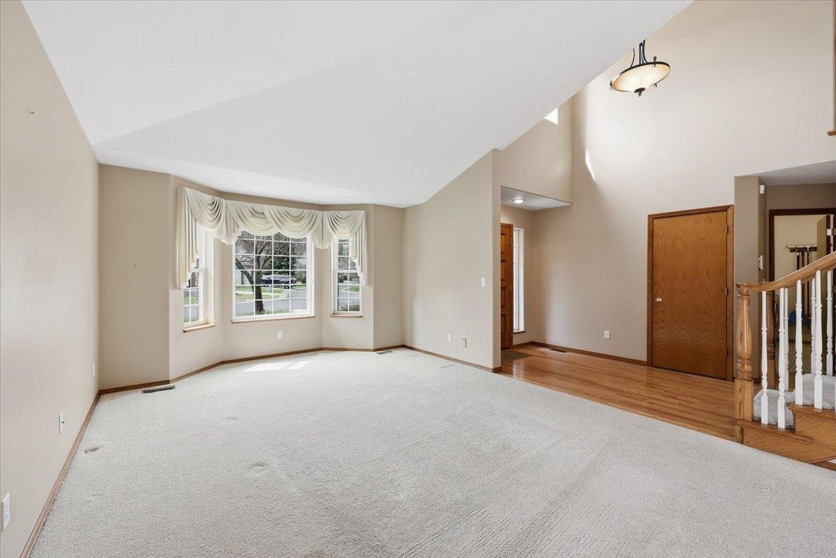 619 E Martingale Ct - Photo 9